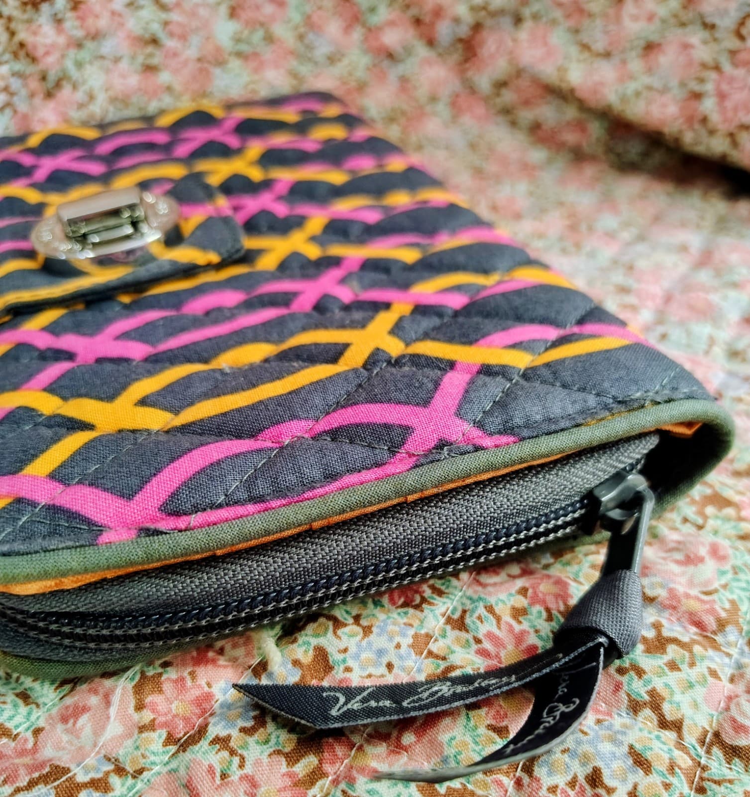 Vera Bradley Jazzy Swirls Turnlock Wallet Retired NWT Pink Orange Gray MSRP $49 - Thumbnail 6