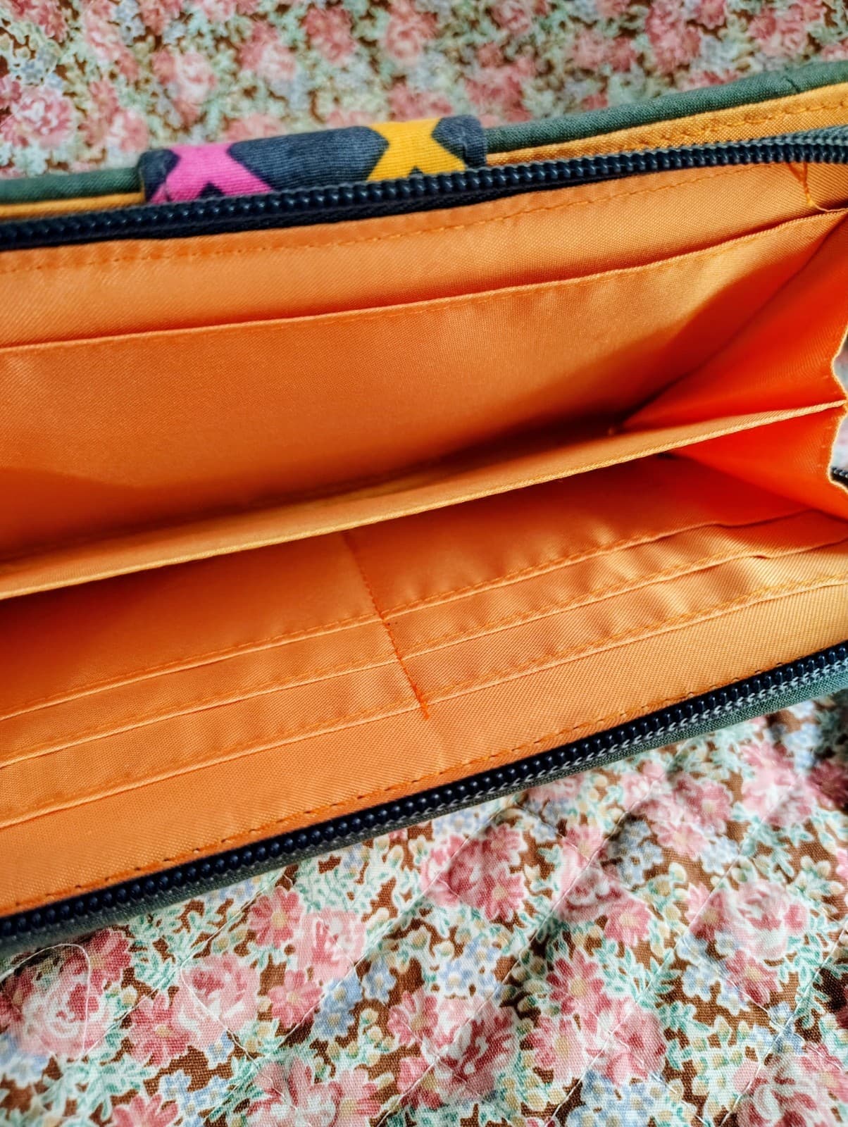 Vera Bradley Jazzy Swirls Turnlock Wallet Retired NWT Pink Orange Gray MSRP $49 - Thumbnail 12