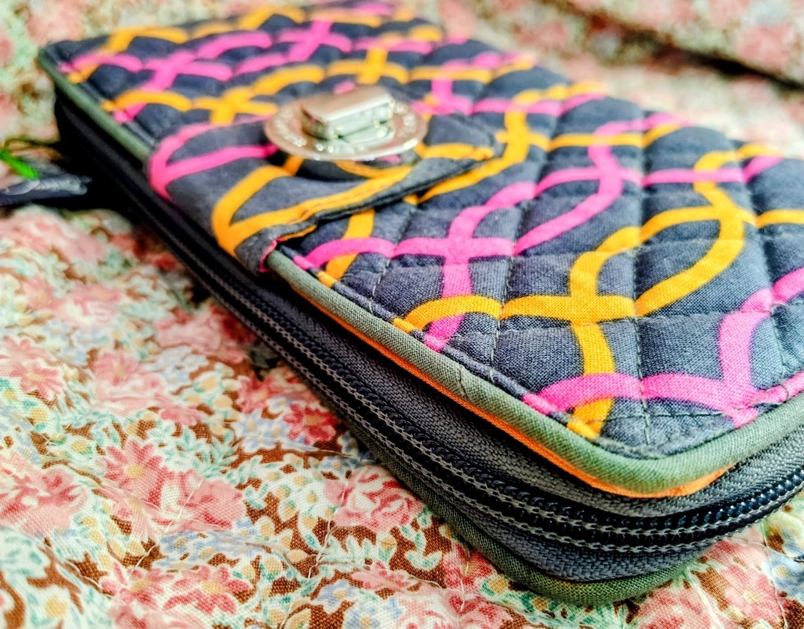 Vera Bradley Jazzy Swirls Turnlock Wallet Retired NWT Pink Orange Gray MSRP $49 - Thumbnail 5