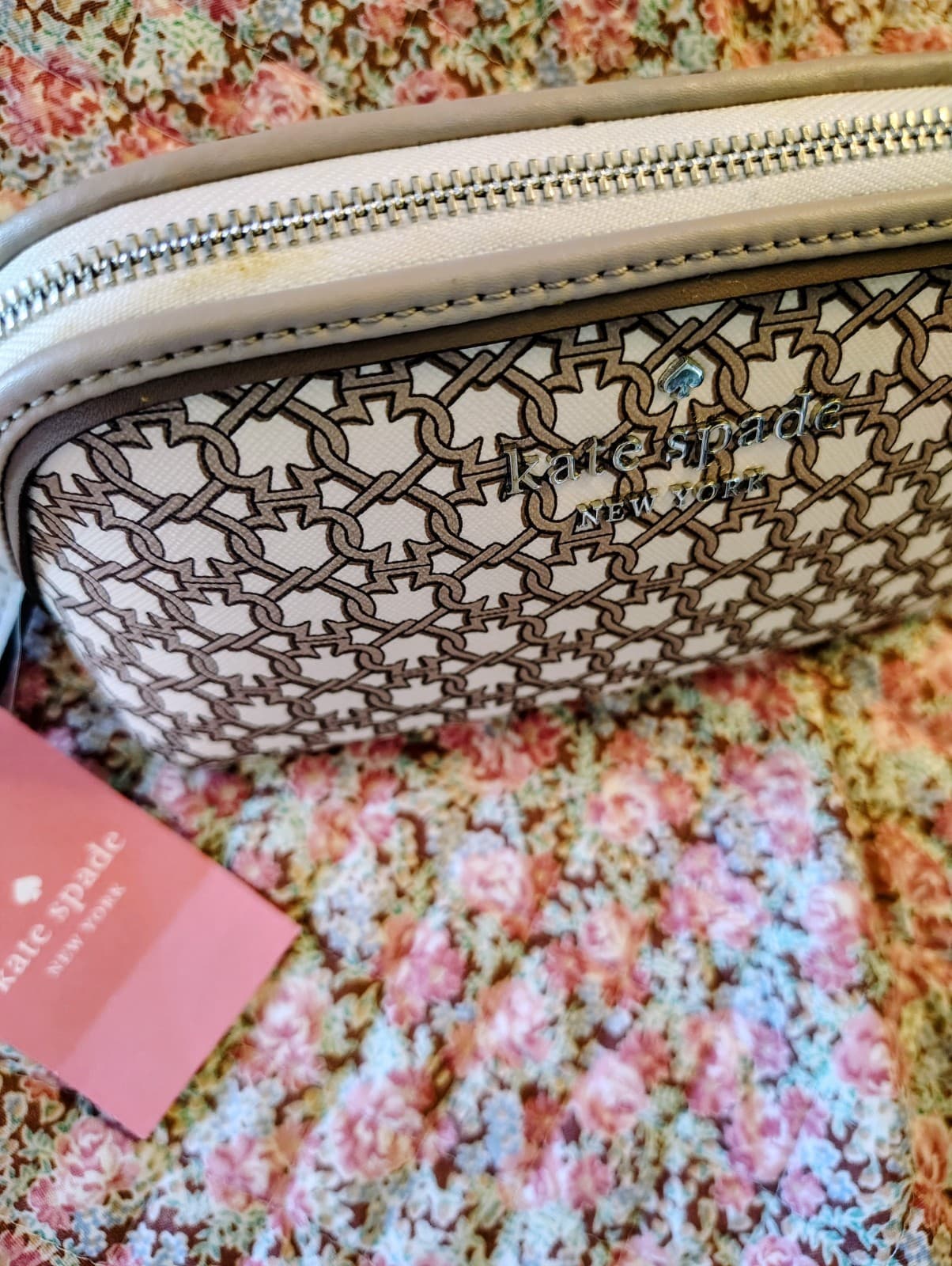 NWT kate spade makeup pouch bag MSRP $69 - Thumbnail 13