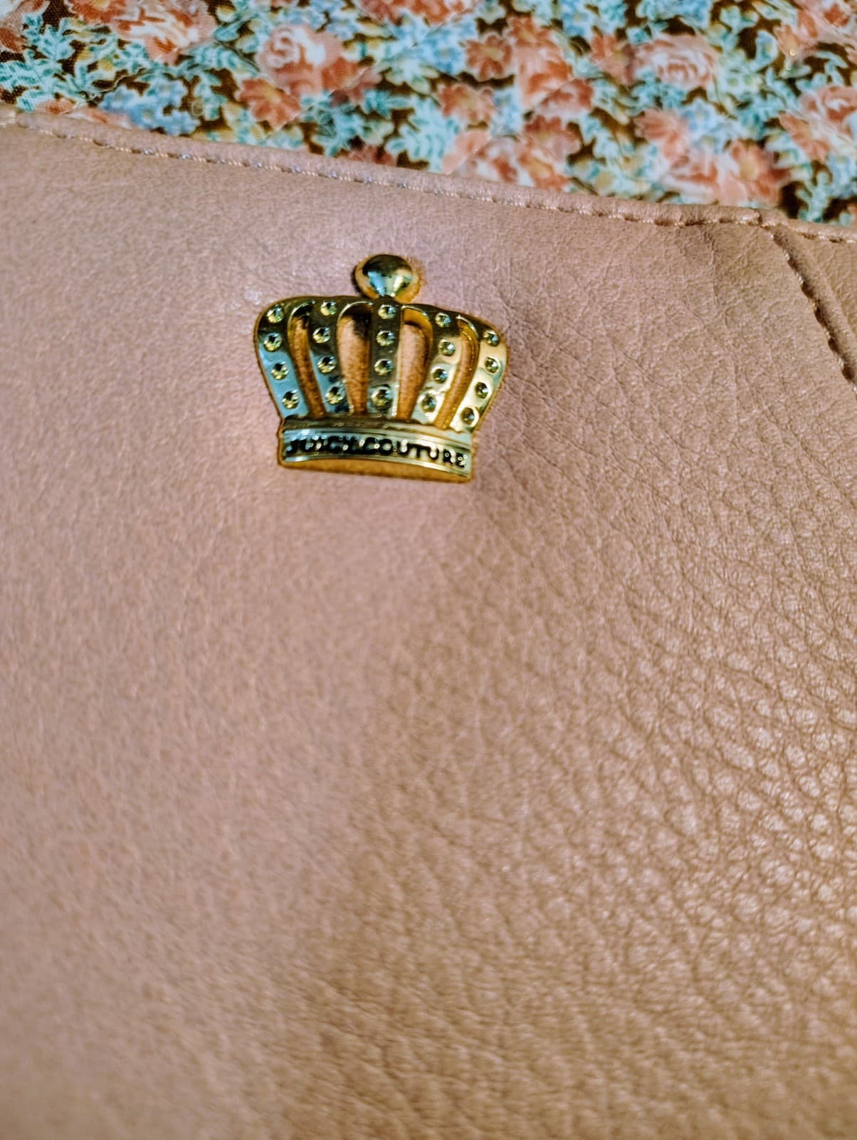 NWT Juicy Couture Pale Pink Faux Leather Wallet, Gold Queen Crown $55 - Thumbnail 10
