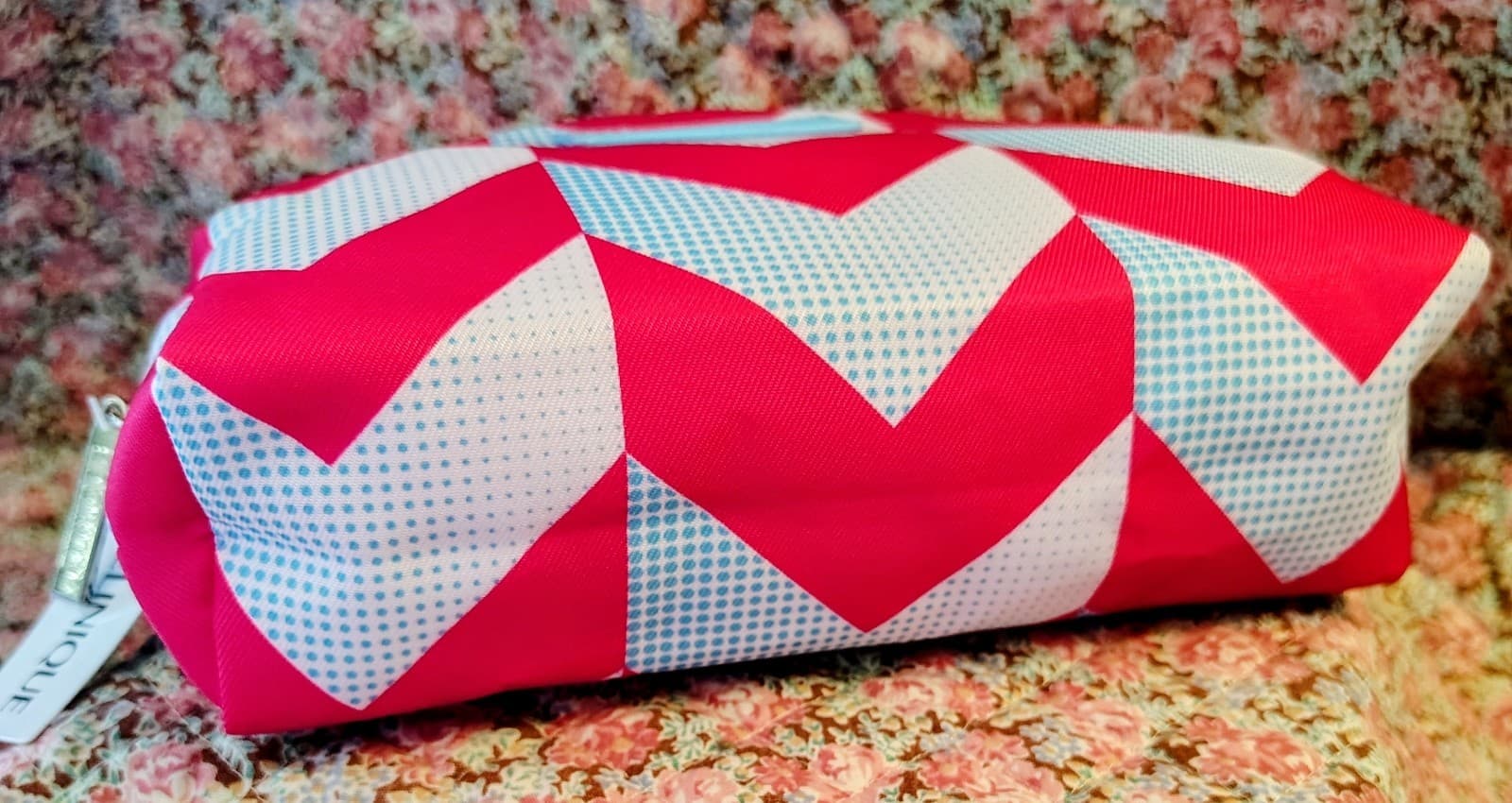 NWT Clinique Make Up Bag Cosmetics Pink & Blue Chevron - Thumbnail 6
