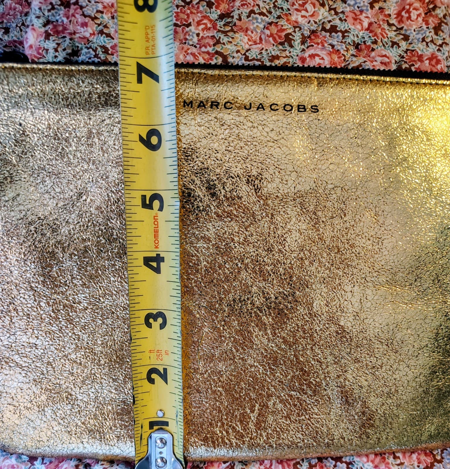 Neiman Marcus Leather Marc Jacobs Metallic Gold Clutch Makeup Bag - Thumbnail 13