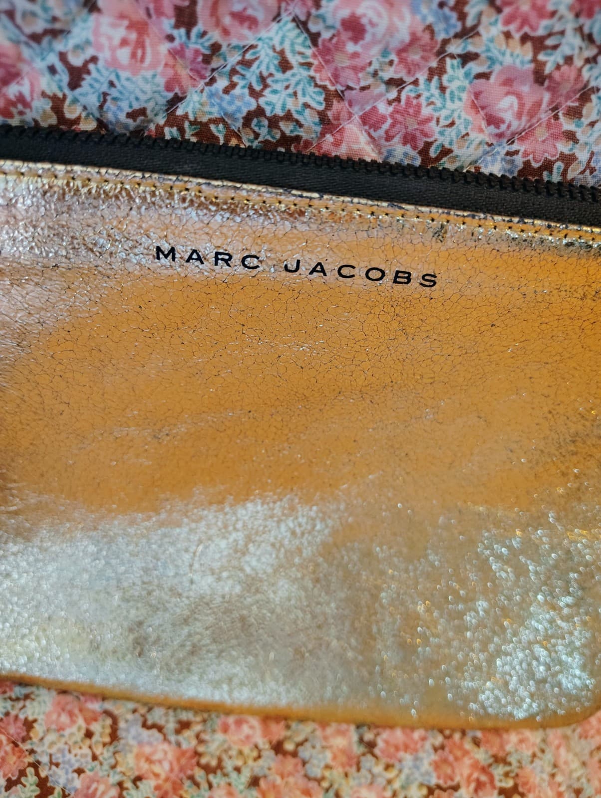Neiman Marcus Leather Marc Jacobs Metallic Gold Clutch Makeup Bag - Thumbnail 2