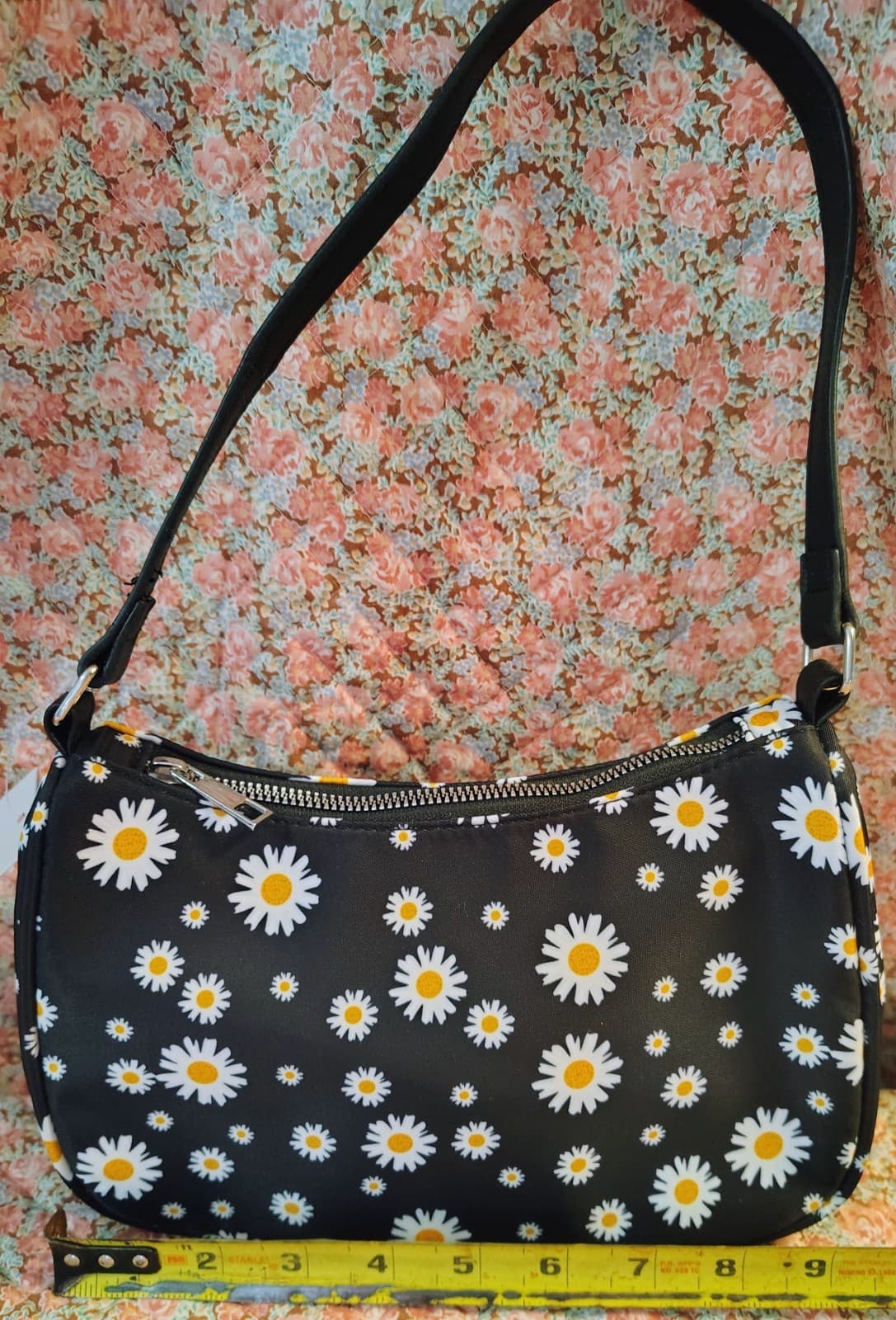 NWT Vegan Leather Black Daisy Printed Bag - Thumbnail 8