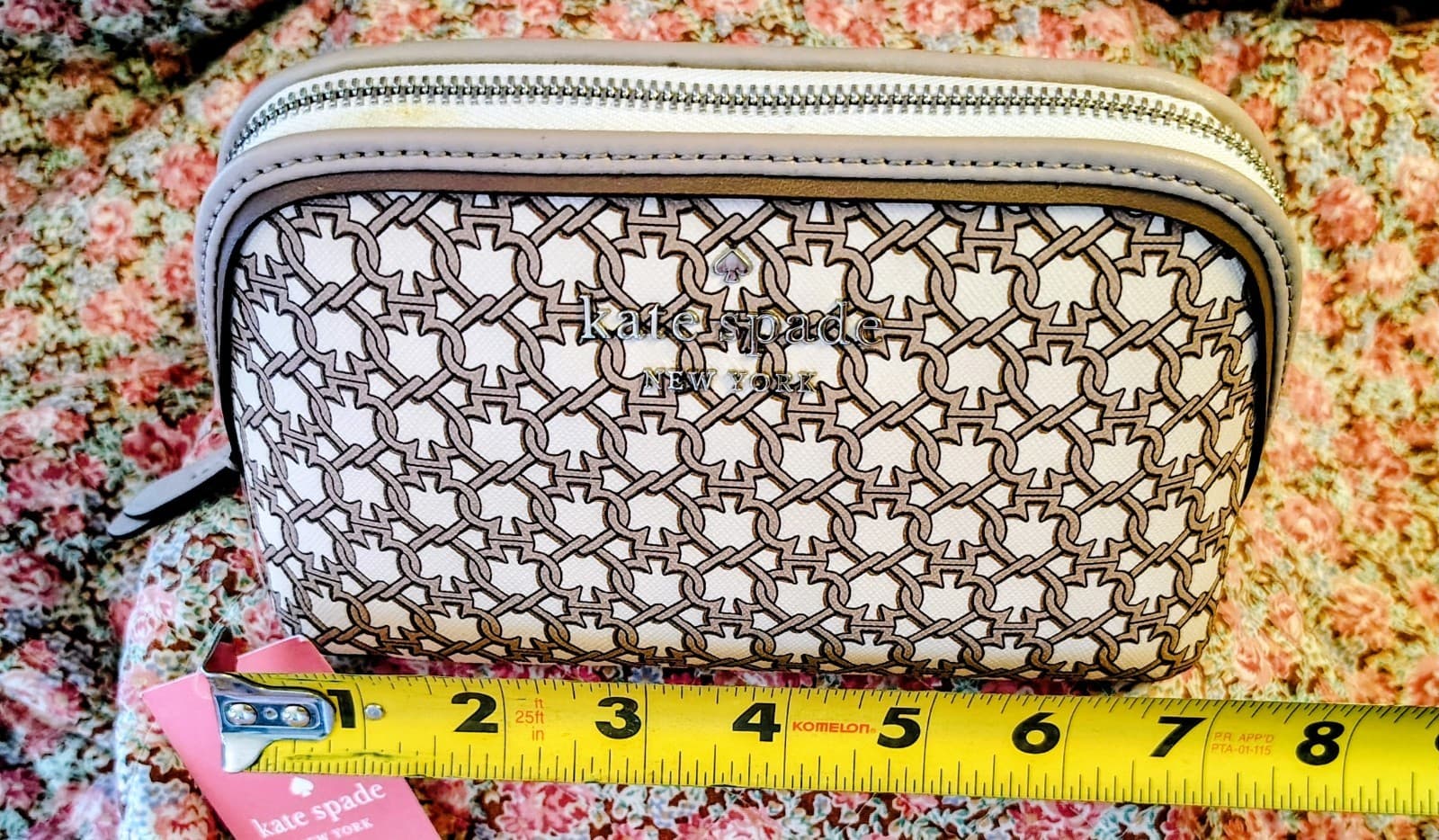 NWT kate spade makeup pouch bag MSRP $69 - Thumbnail 16