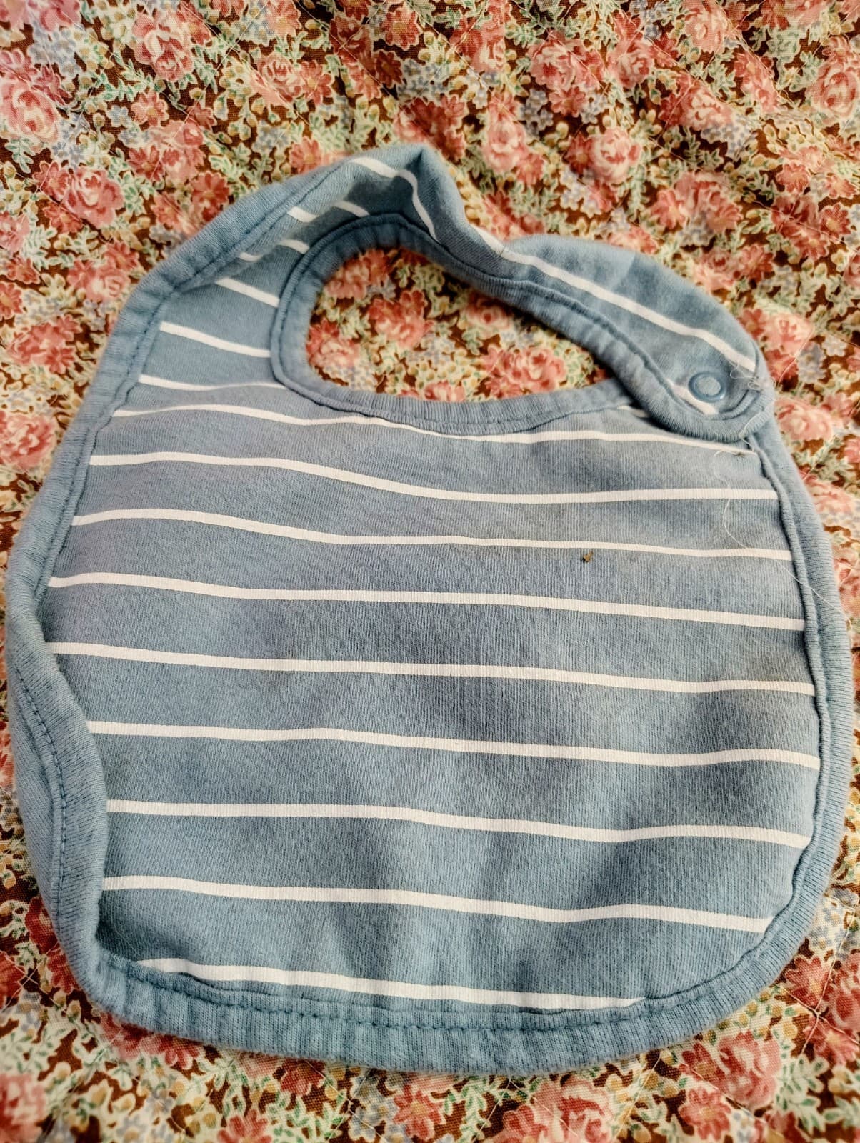 Bundle Of 10 Baby Boy Bibs - Thumbnail 7