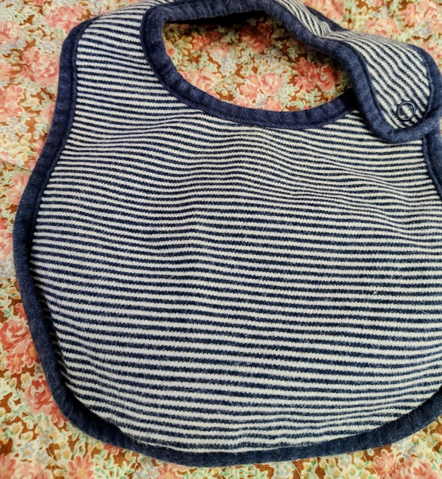 Bundle Of 10 Baby Boy Bibs - Thumbnail 13