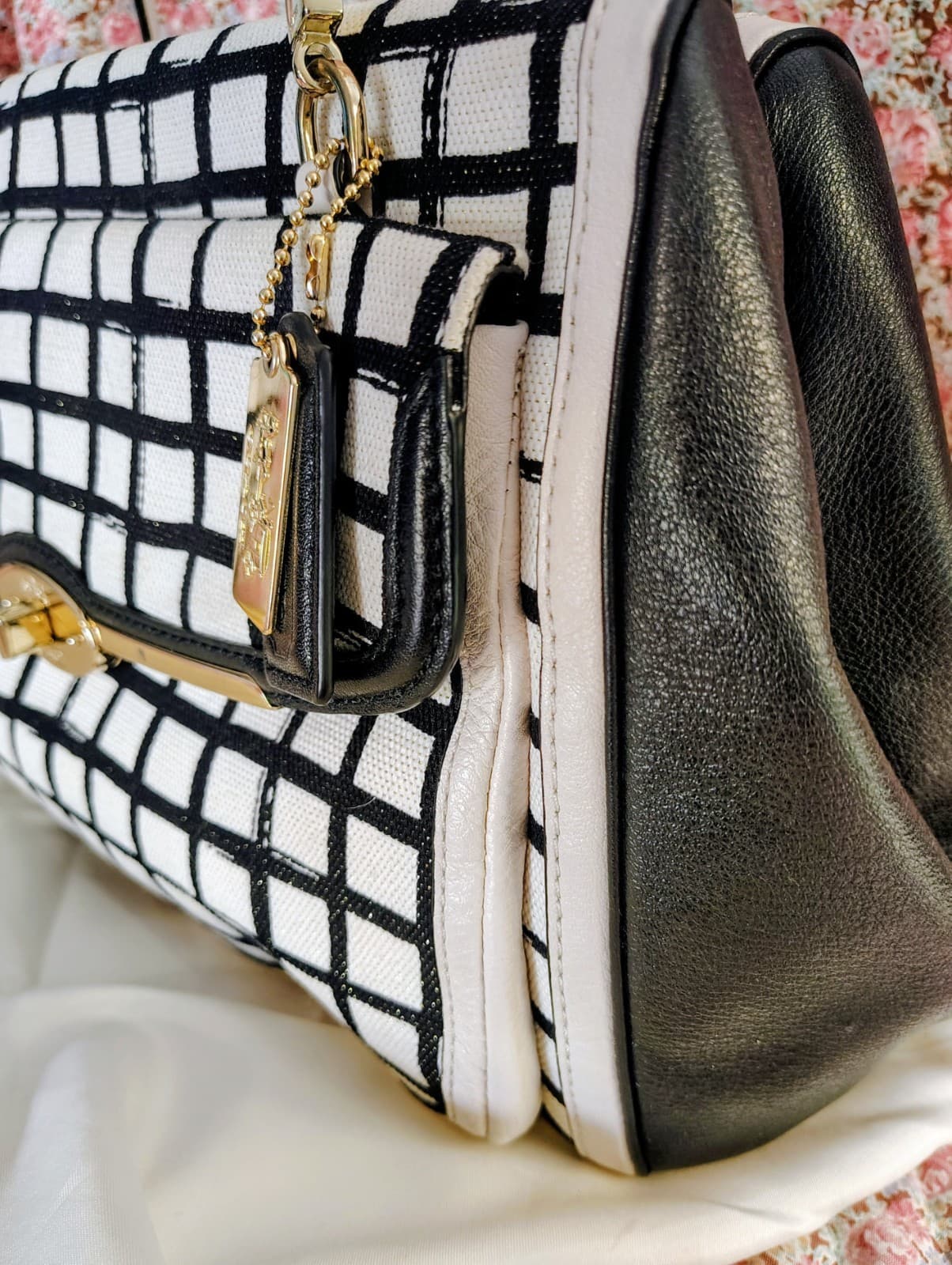 NWOT Coach White Black Madison Graphic Print Madeline Satchel Handbag MSRP $358 - Thumbnail 15
