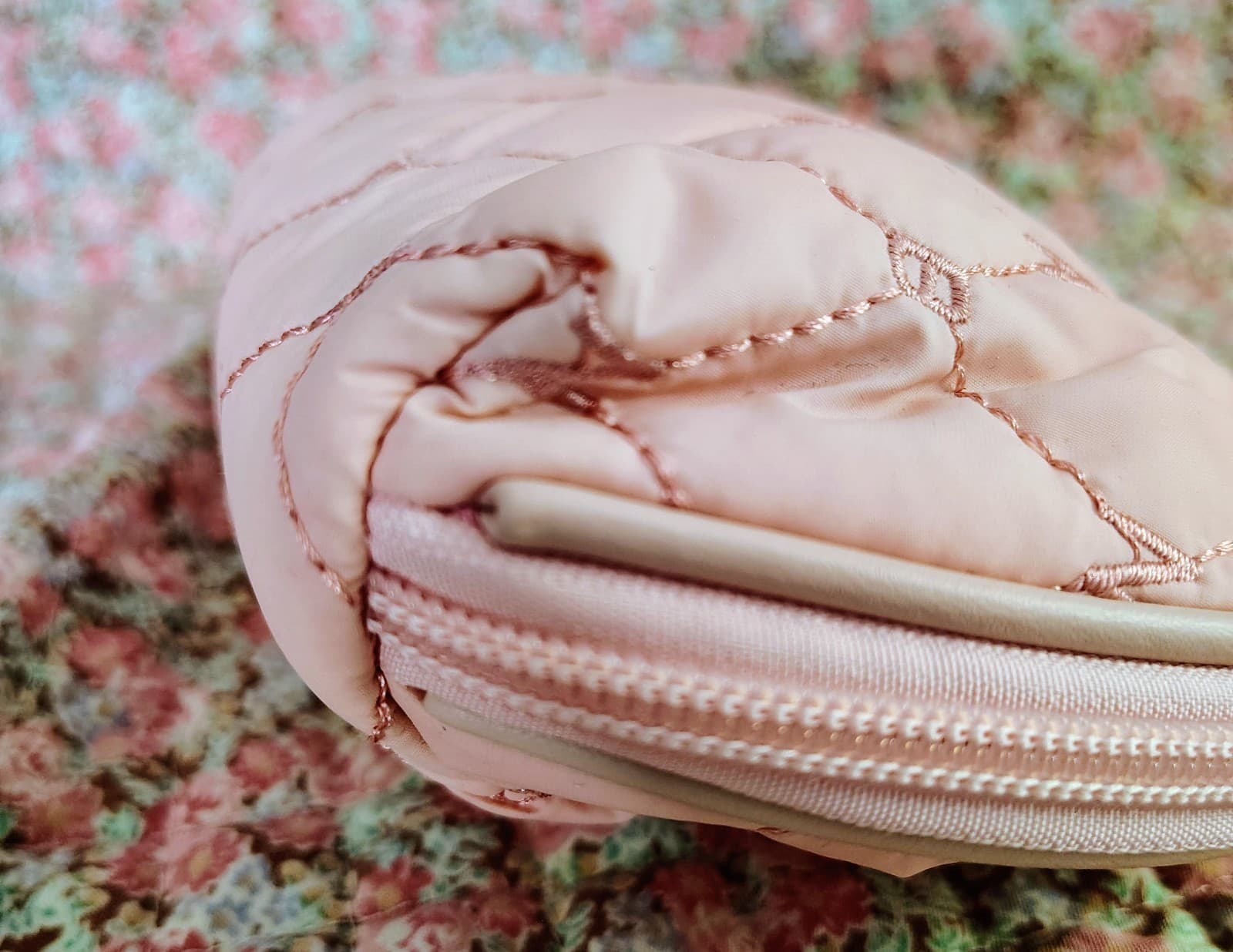 Nubily Pink Quilted Makeup Bag - Thumbnail 4