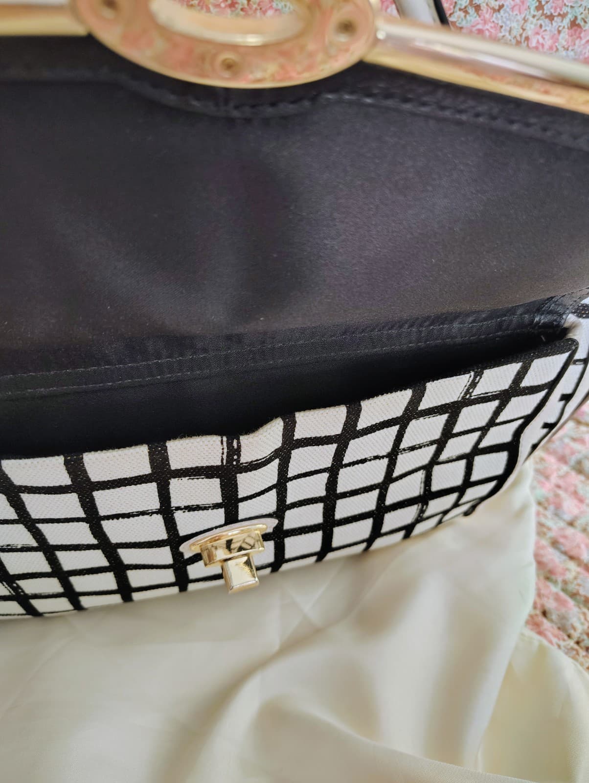NWOT Coach White Black Madison Graphic Print Madeline Satchel Handbag MSRP $358 - Thumbnail 13