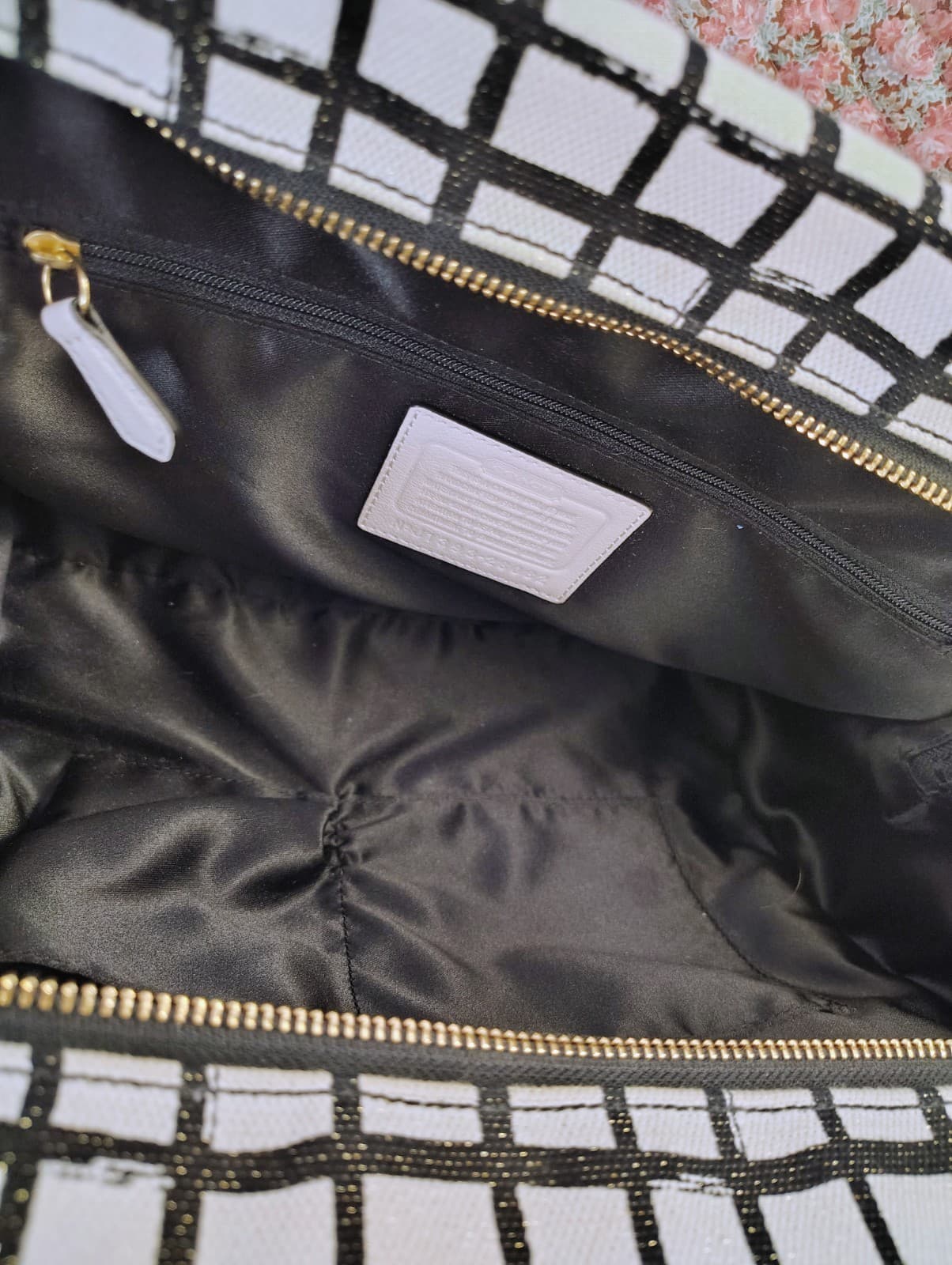 NWOT Coach White Black Madison Graphic Print Madeline Satchel Handbag MSRP $358 - Thumbnail 20