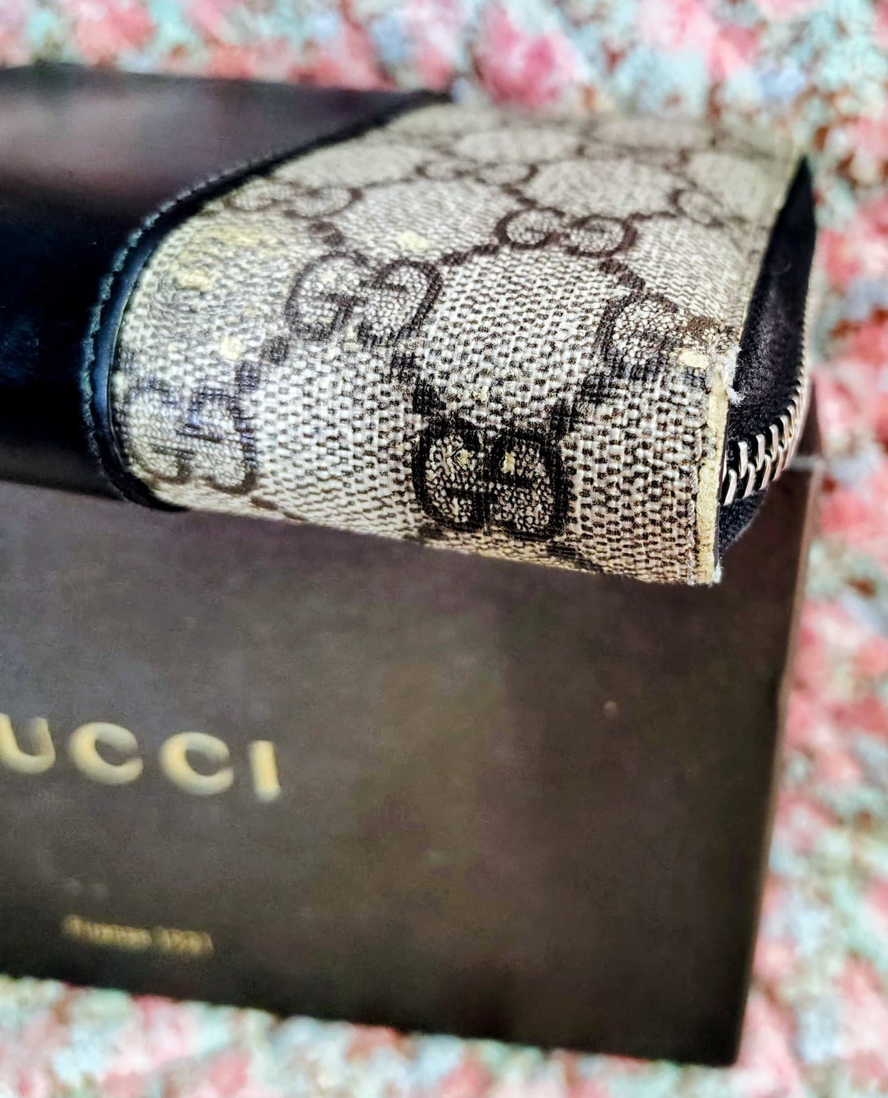 Vintage Gucci GG Supreme Zip-Around Wallet – Black & Gray Canvas & Leather - Thumbnail 16