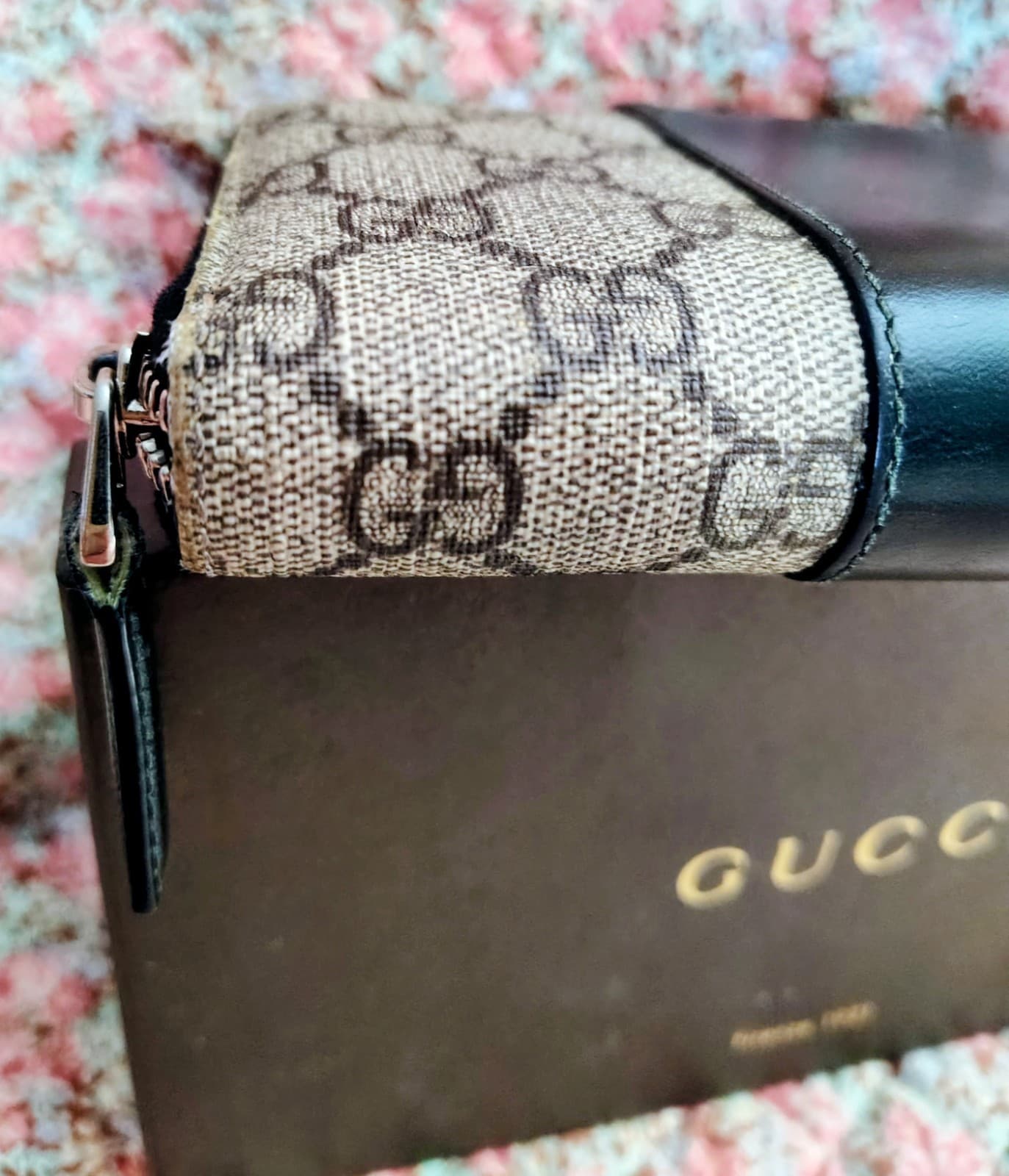 Vintage Gucci GG Supreme Zip-Around Wallet – Black & Gray Canvas & Leather - Thumbnail 15
