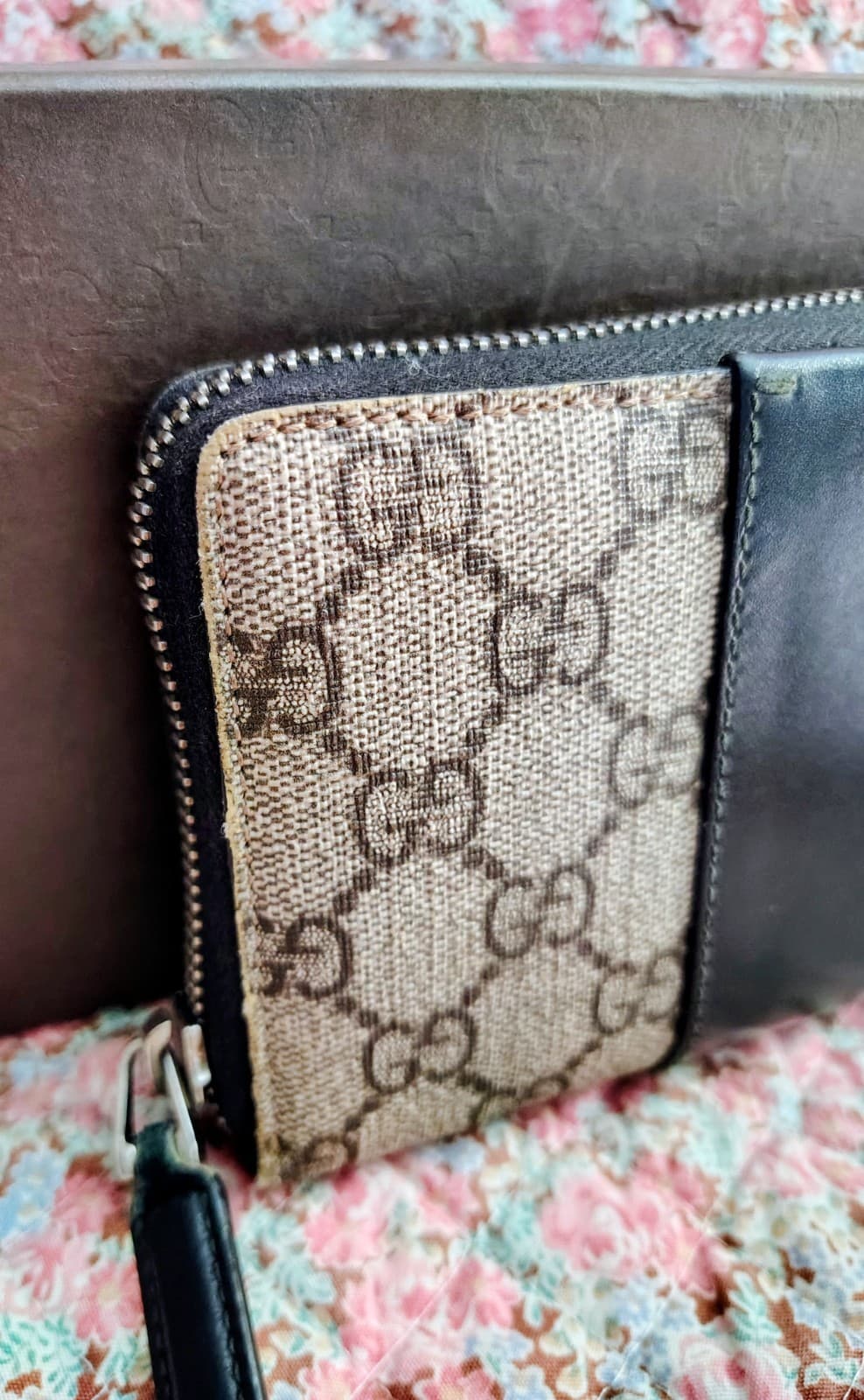 Vintage Gucci GG Supreme Zip-Around Wallet – Black & Gray Canvas & Leather - Thumbnail 14