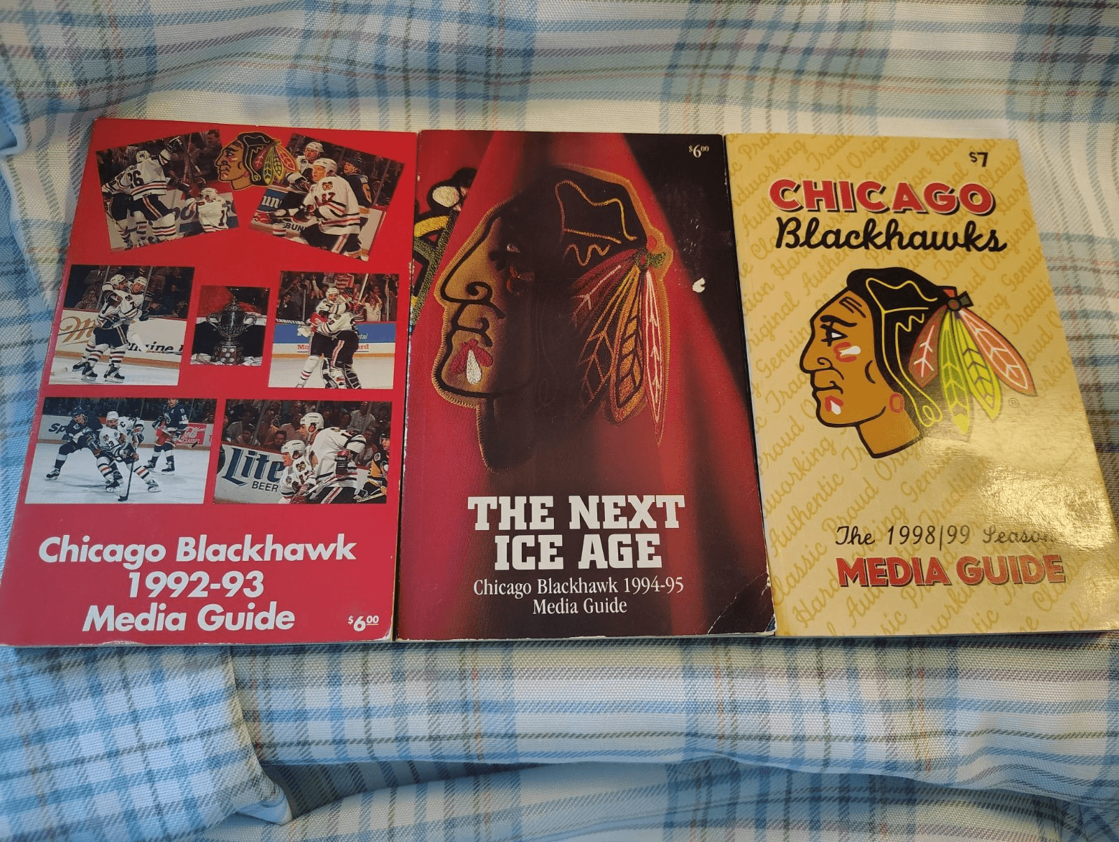 SET of 3 Chicago Blackhawks Media Guide/Record Book, 92-93, 94-95, 98-99 - Thumbnail 5
