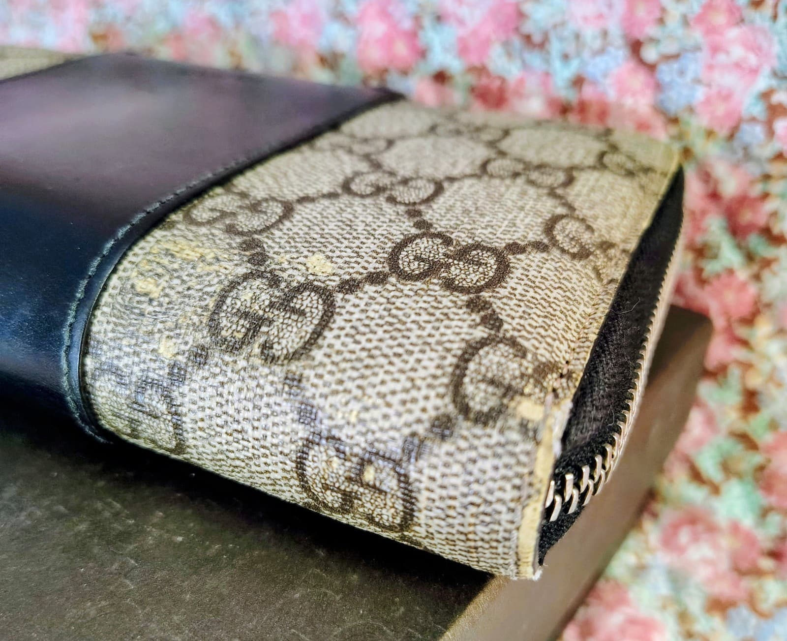 Vintage Gucci GG Supreme Zip-Around Wallet – Black & Gray Canvas & Leather - Thumbnail 23
