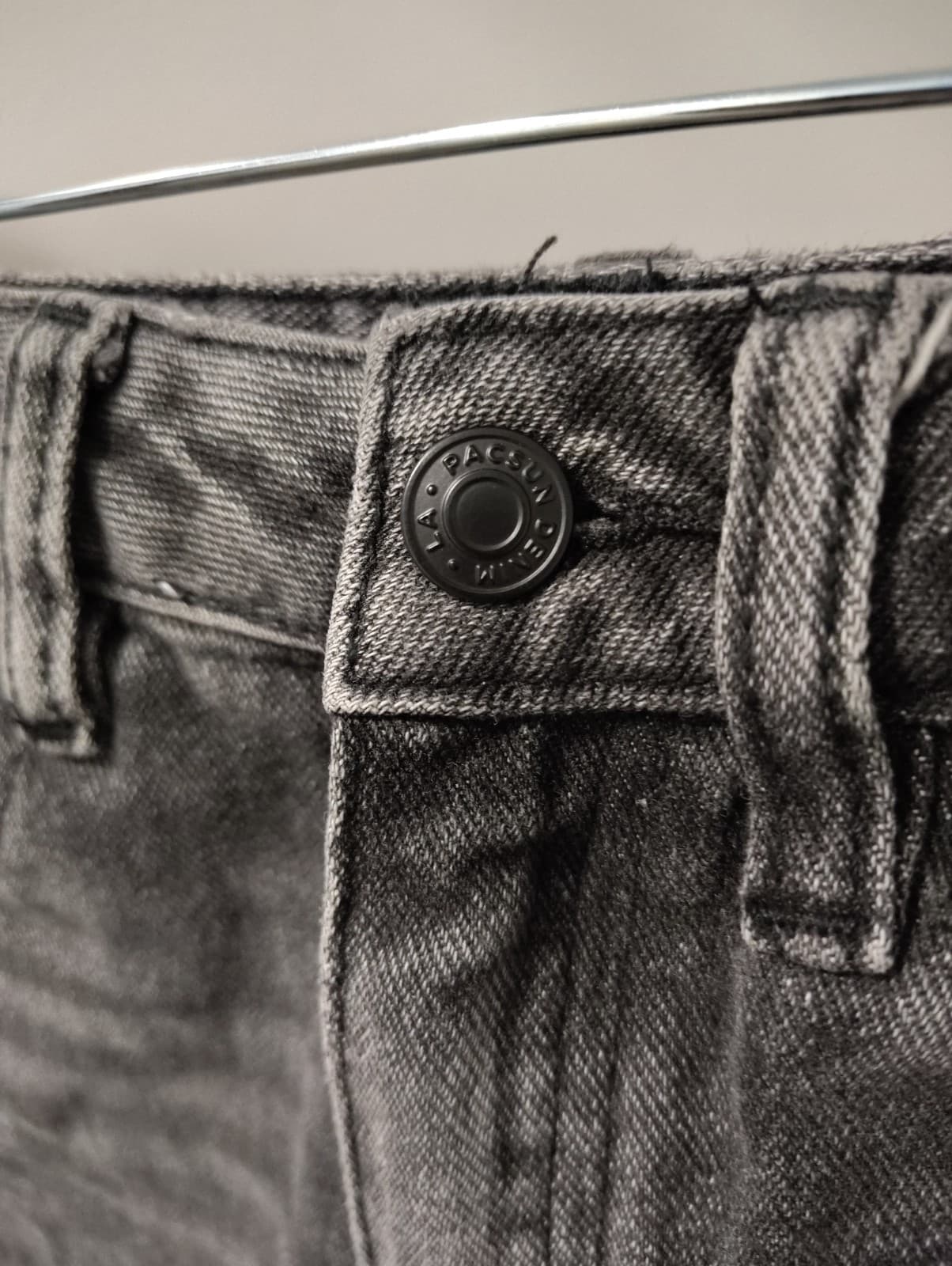 Pacsun 90s Boyfriend Black Denim Shorts, Size 24 - Thumbnail 8