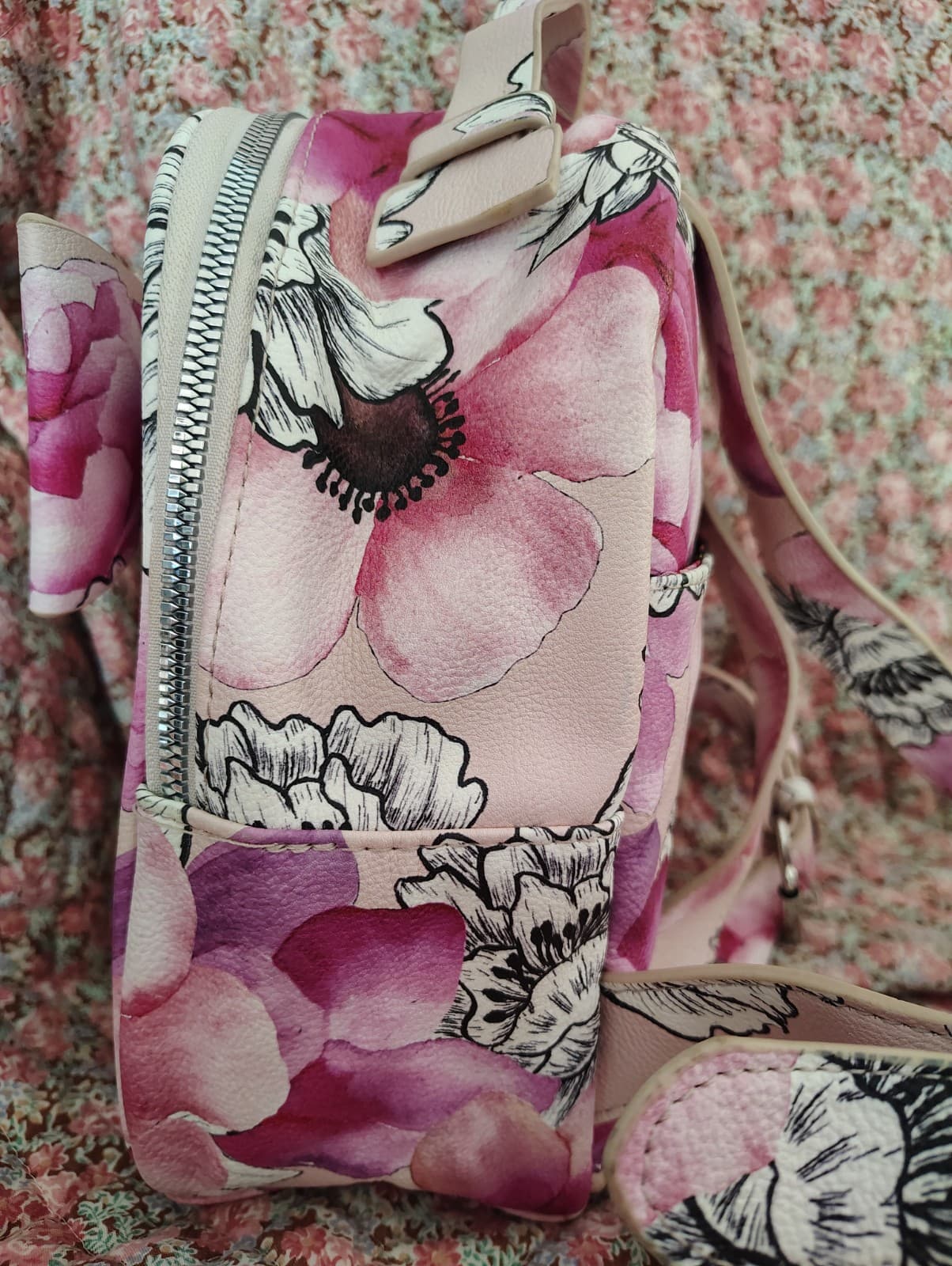 Betsey Johnson Mini Backpack Purse Blush Printed Floral & Bow - Thumbnail 8