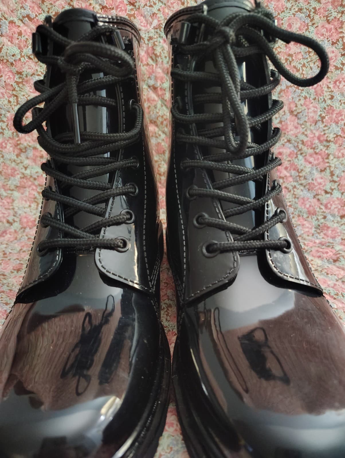 NEW Michael Kors Black Patent Man-made Leather Platform Boots, Size 8 - Thumbnail 8