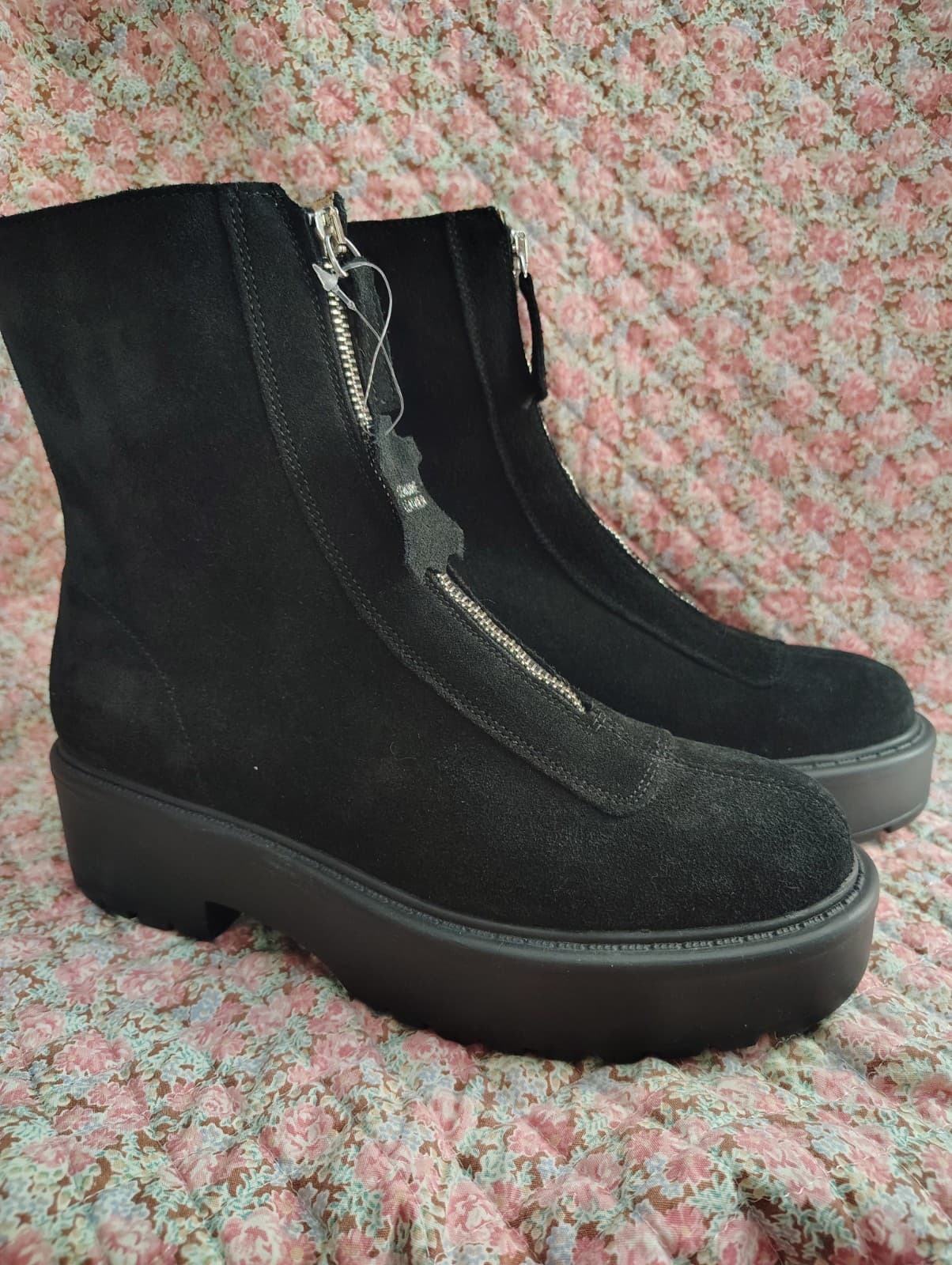 NEW Steve Madden Black Suede Leather Boots, Size 9.5 - Thumbnail 3