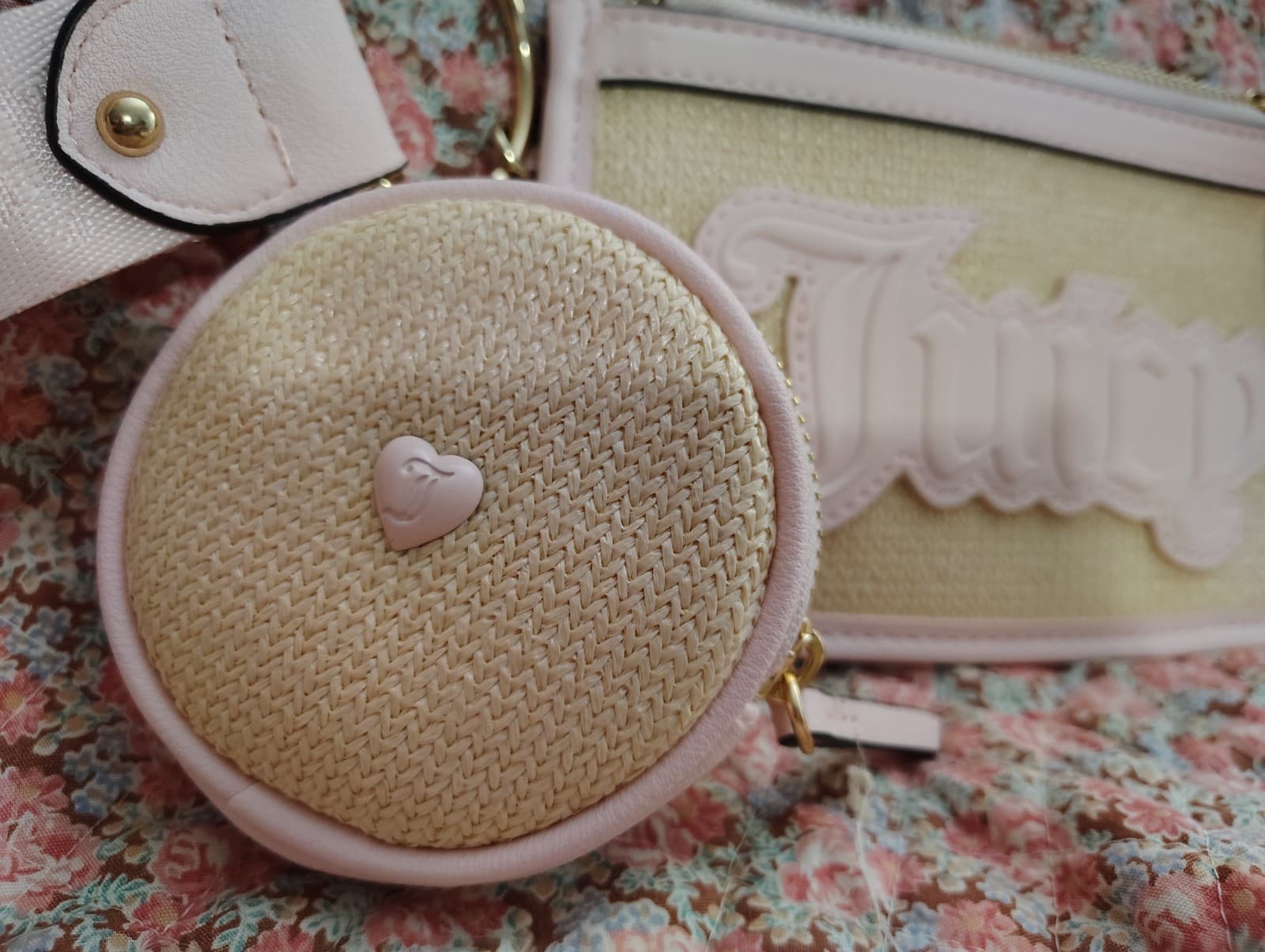 NEW Juicy Couture Exclus Woven Straw Wristlet Wallet Keychain Change Purse Set - Thumbnail 3