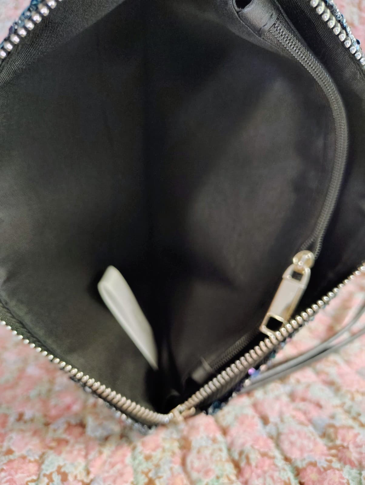 NWOT Carlos By Carlos Santana Wristlet Iridescent Chunky Glitter Sparkle - Thumbnail 6