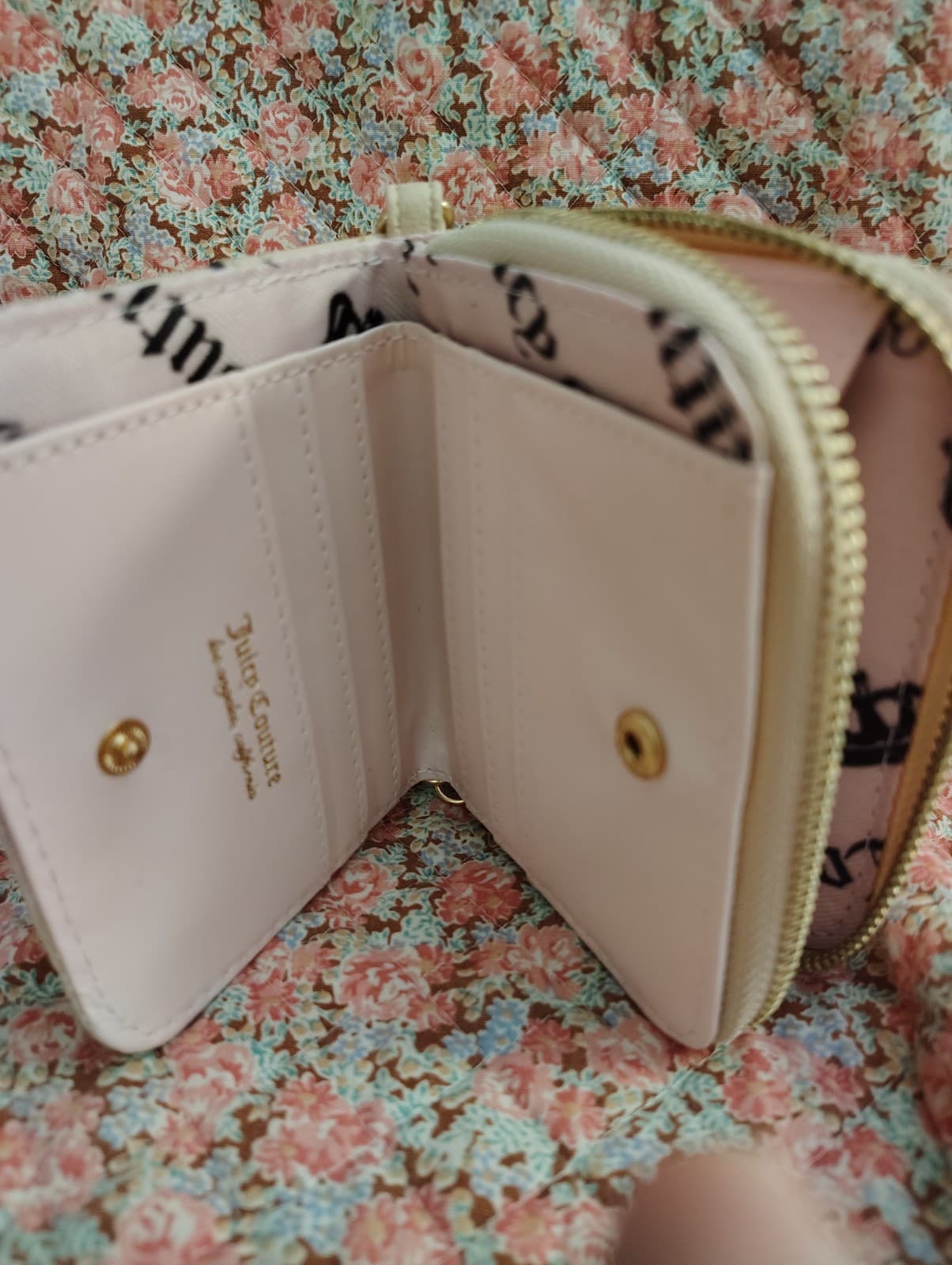 NEW Juicy Couture Exclusive Wristlet Wallet With Gold Bling Puppy Charm, Chain - Thumbnail 11