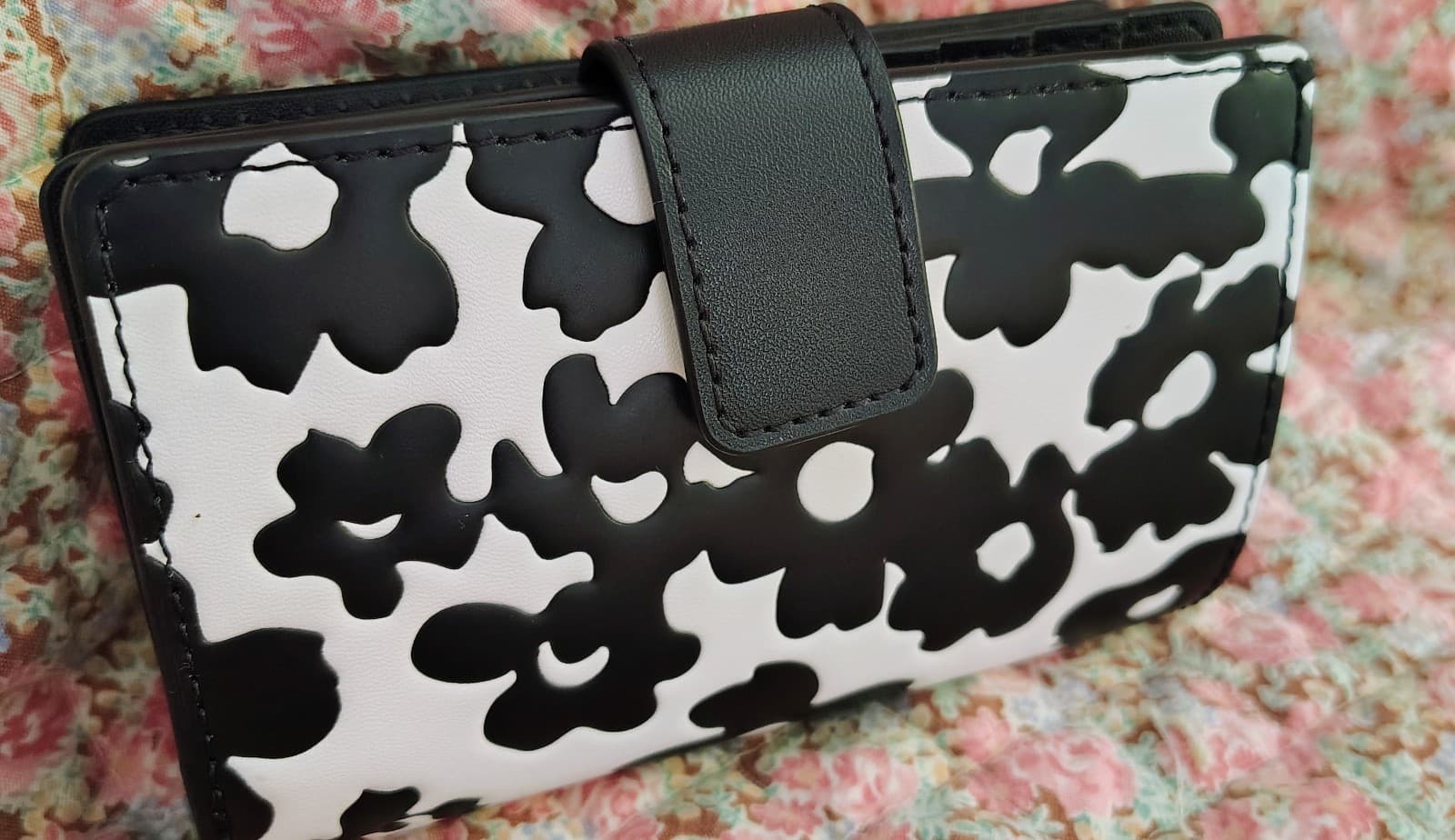 NWOT Michael Kors Black White Wallet MSRP $278 - Thumbnail 3