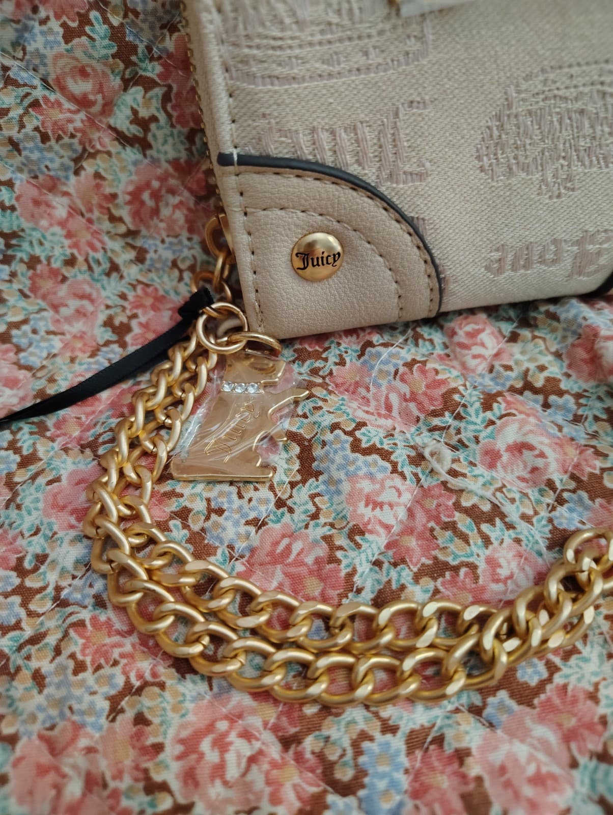 NEW Juicy Couture Exclusive Wristlet Wallet With Gold Bling Puppy Charm, Chain - Thumbnail 9