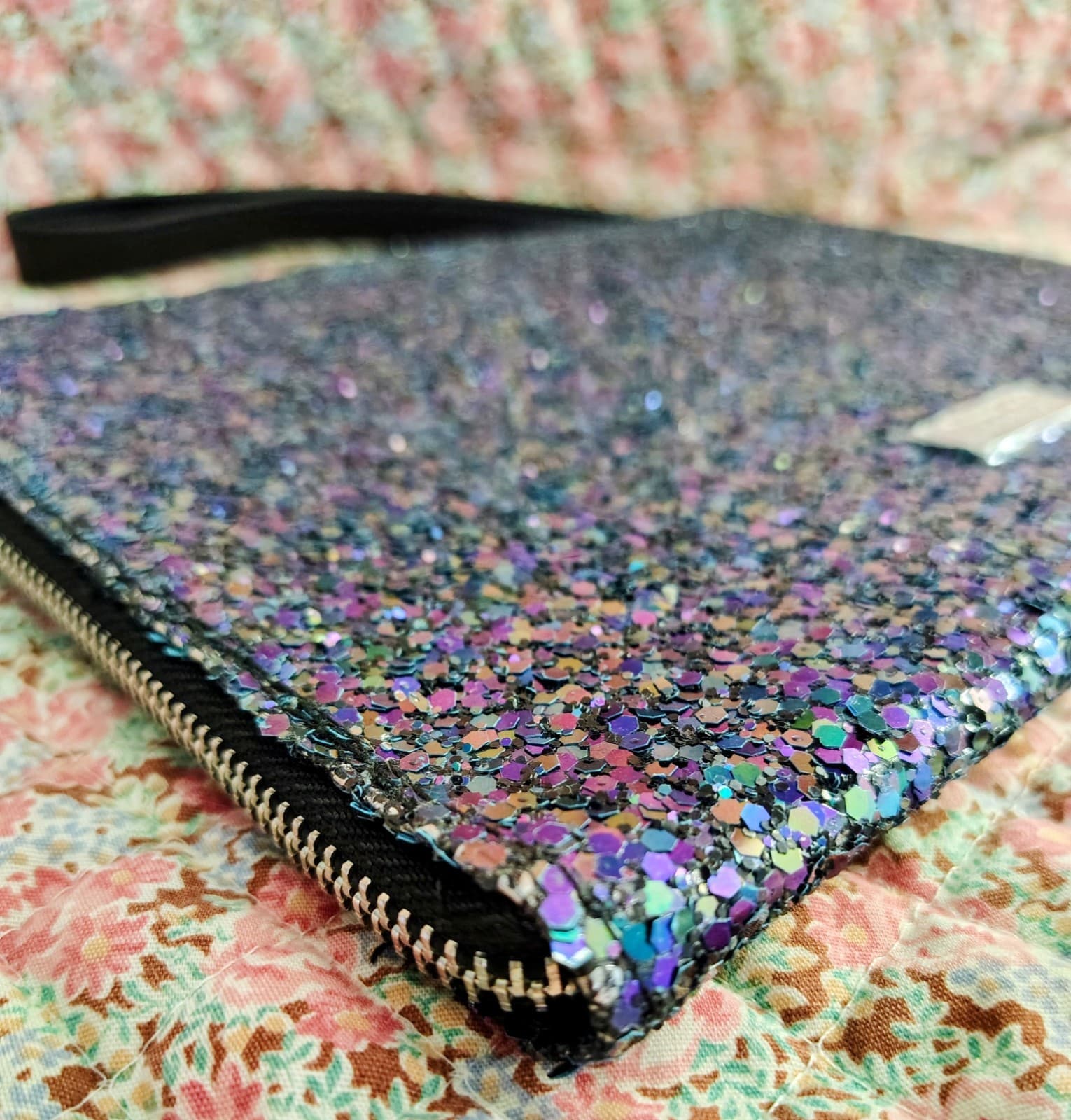 NWOT Carlos By Carlos Santana Wristlet Iridescent Chunky Glitter Sparkle - Thumbnail 5