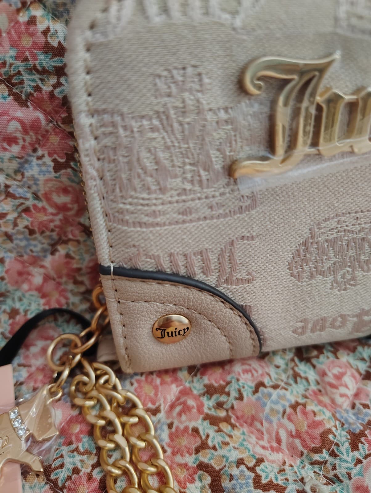 NEW Juicy Couture Exclusive Wristlet Wallet With Gold Bling Puppy Charm, Chain - Thumbnail 4