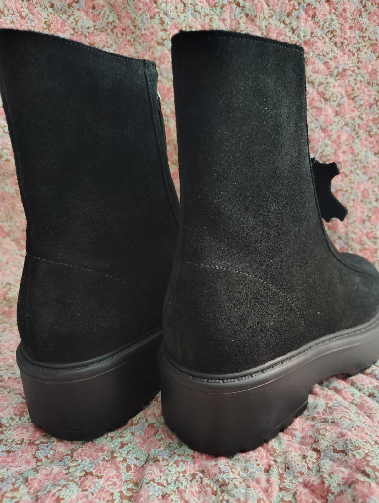 NEW Steve Madden Black Suede Leather Boots, Size 9.5 - Thumbnail 4