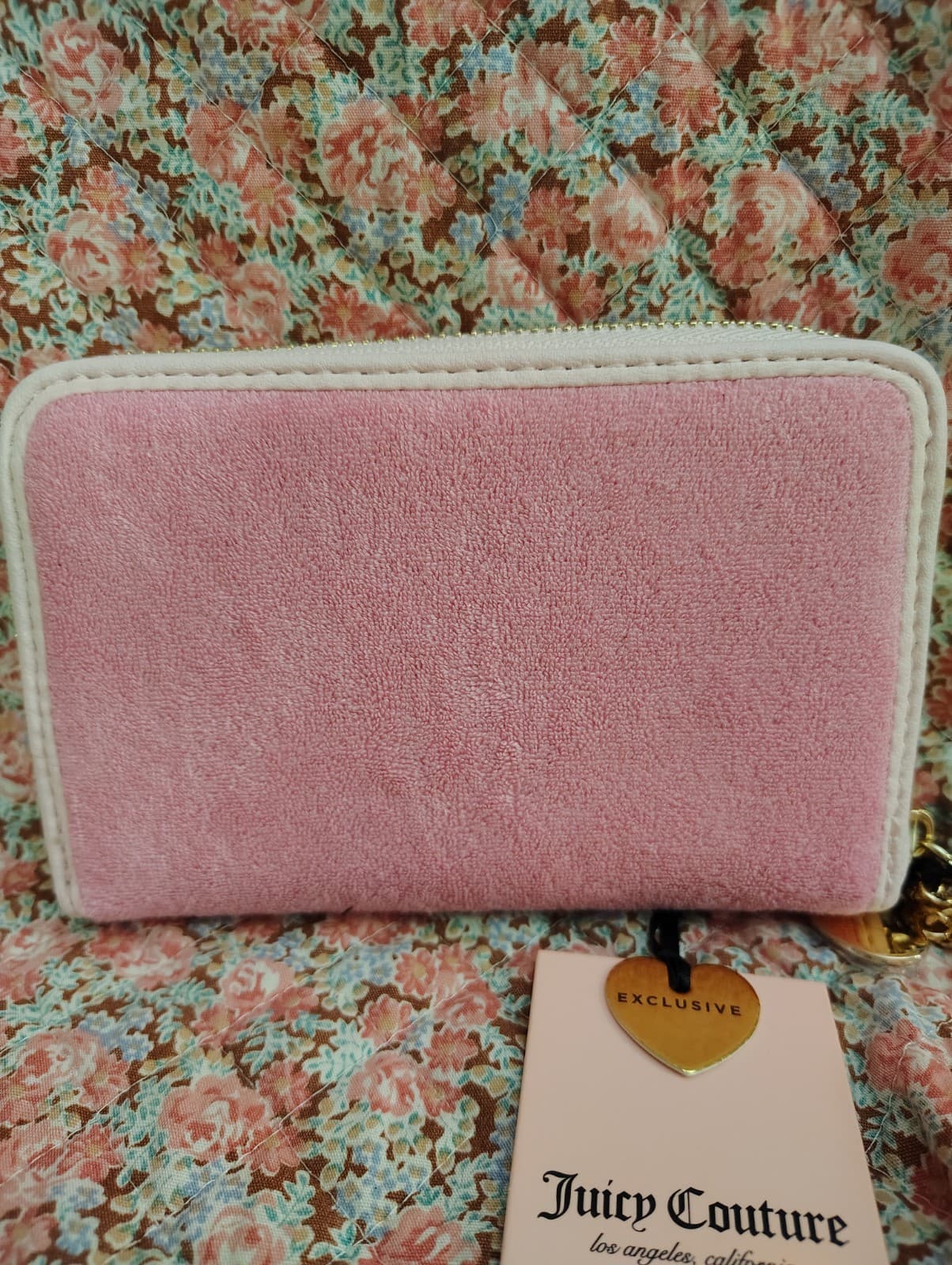 NEW JUICY COUTURE RETRO STRAWBERRY POWDER BLUSH WRISTLET WALLET - Thumbnail 6