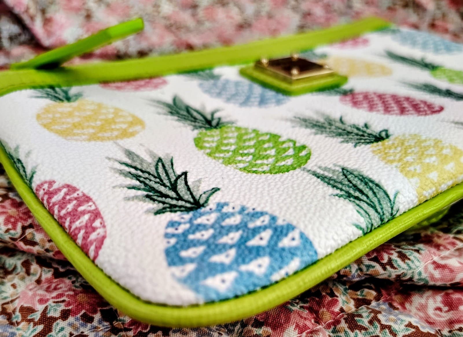 NWOT Dooney & Bourke Tiki Pineapple Large Slim Wristlet - Thumbnail 8