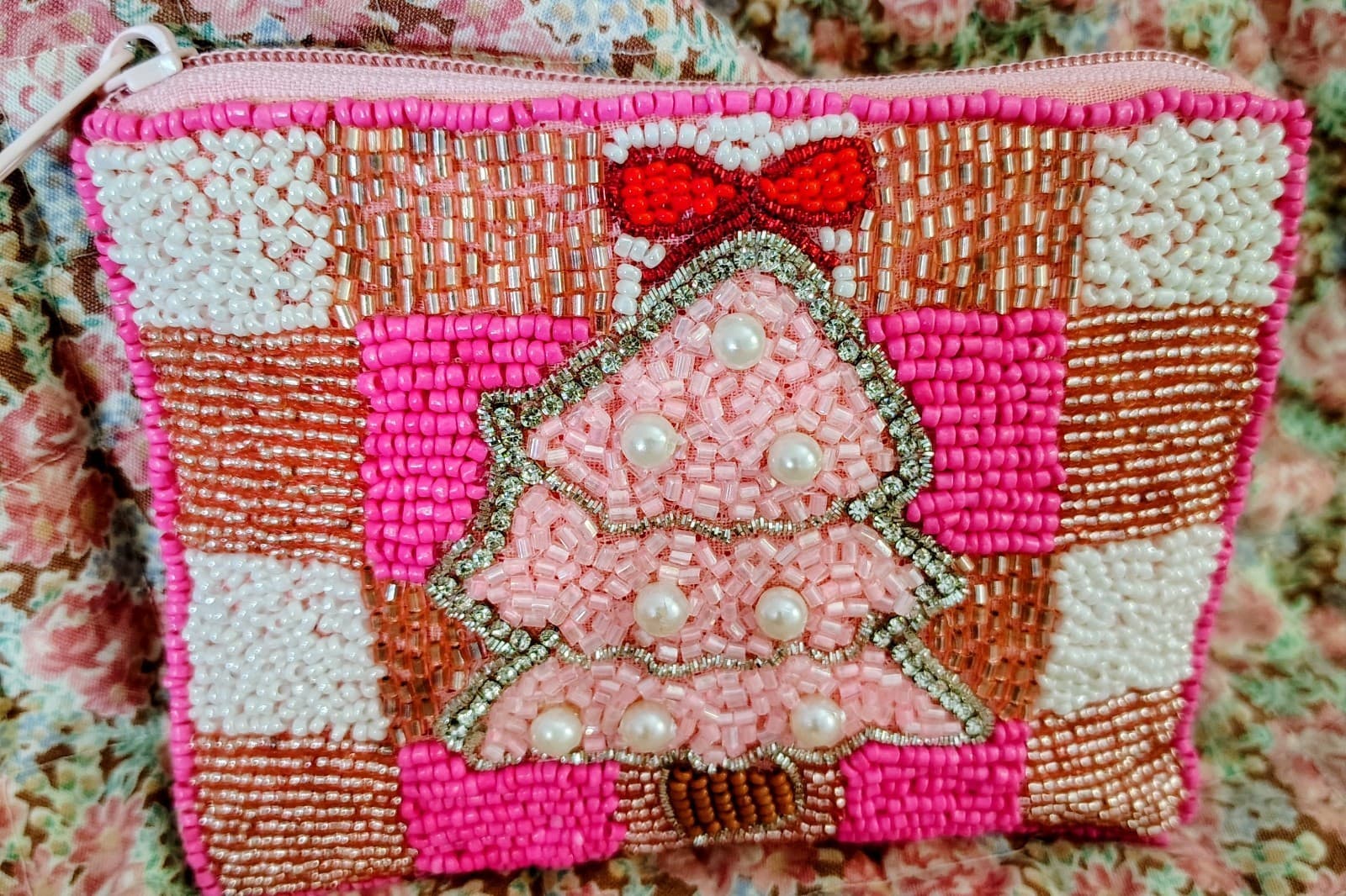 Pretty In Pink Christmas Tree Beaded Coin Pouch