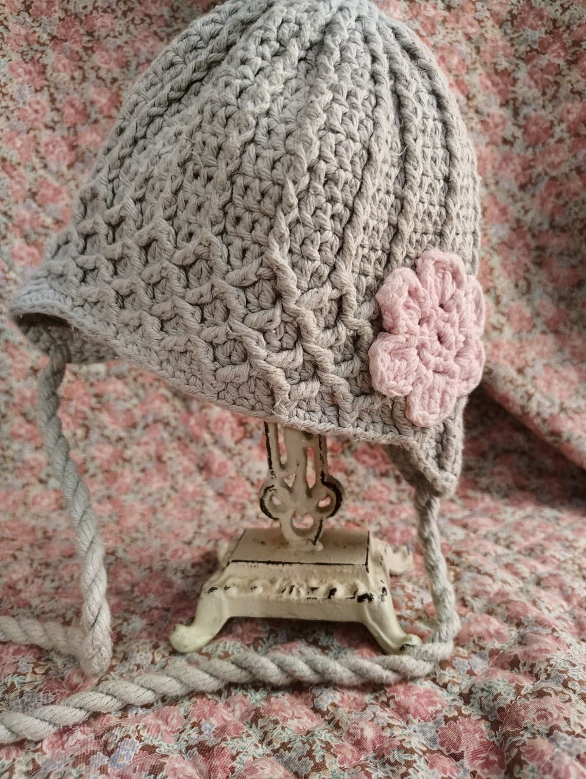 Handmade Amish Baby Girls Knitted Beanie Hat Flower