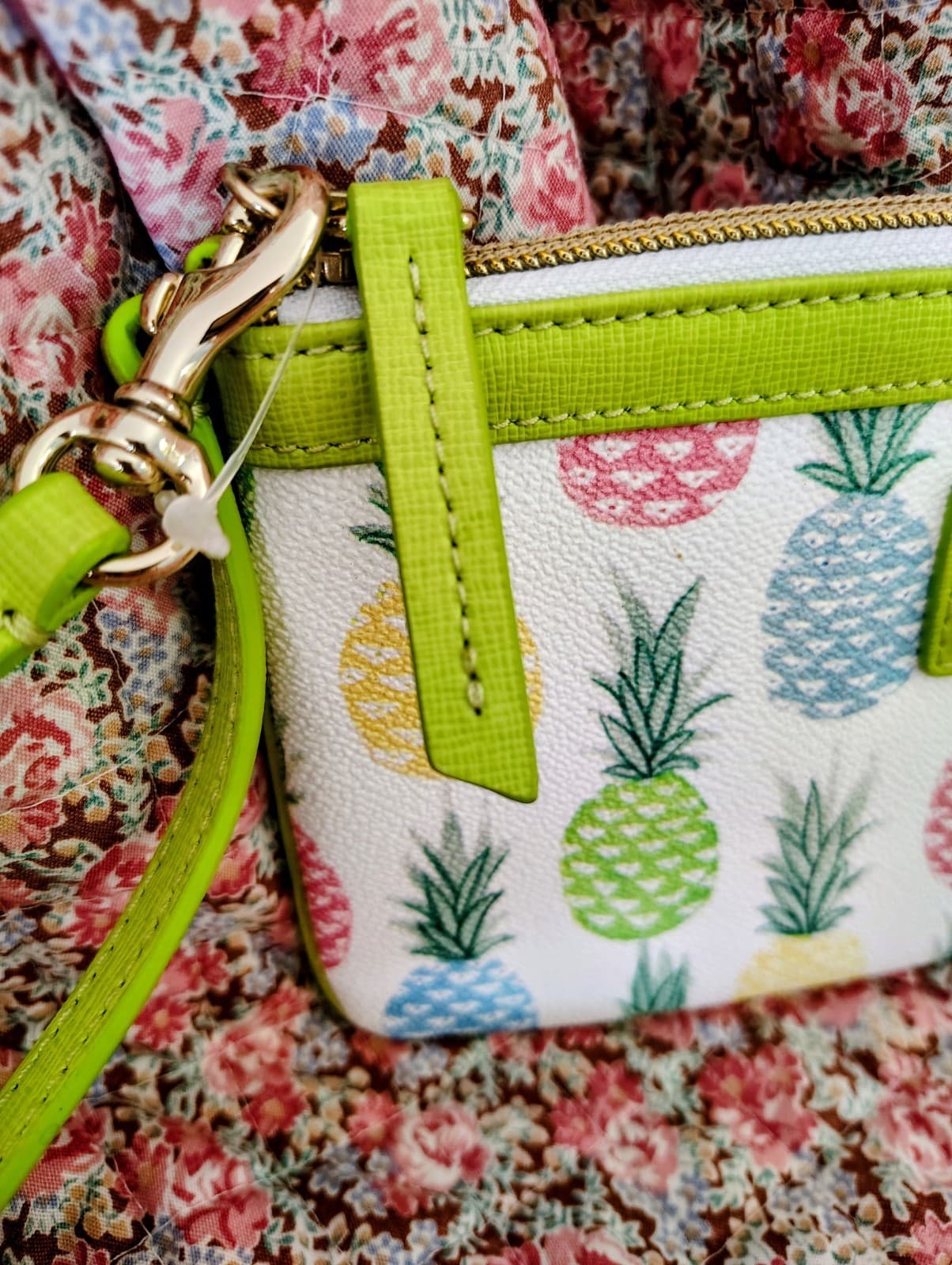 NWOT Dooney & Bourke Tiki Pineapple Large Slim Wristlet - Thumbnail 6
