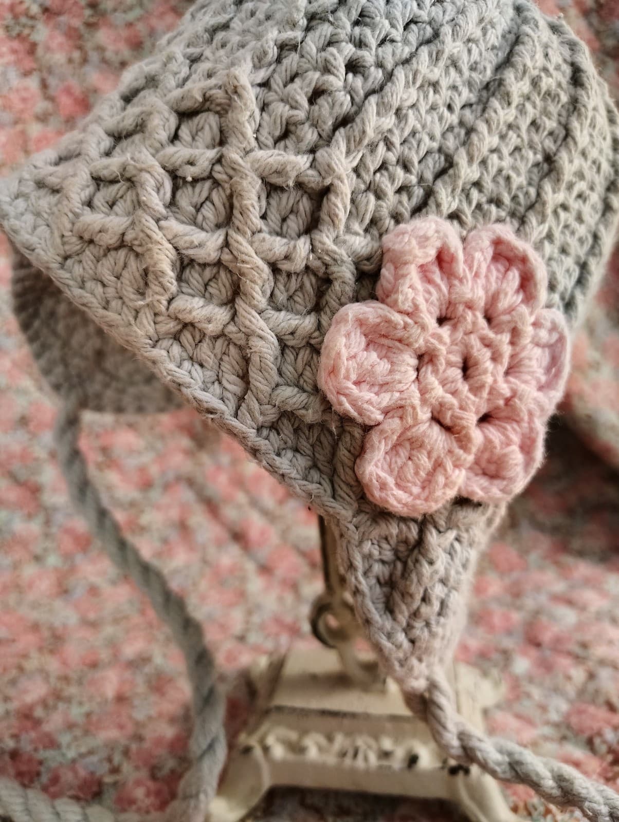 Handmade Amish Baby Girls Knitted Beanie Hat Flower - Thumbnail 2