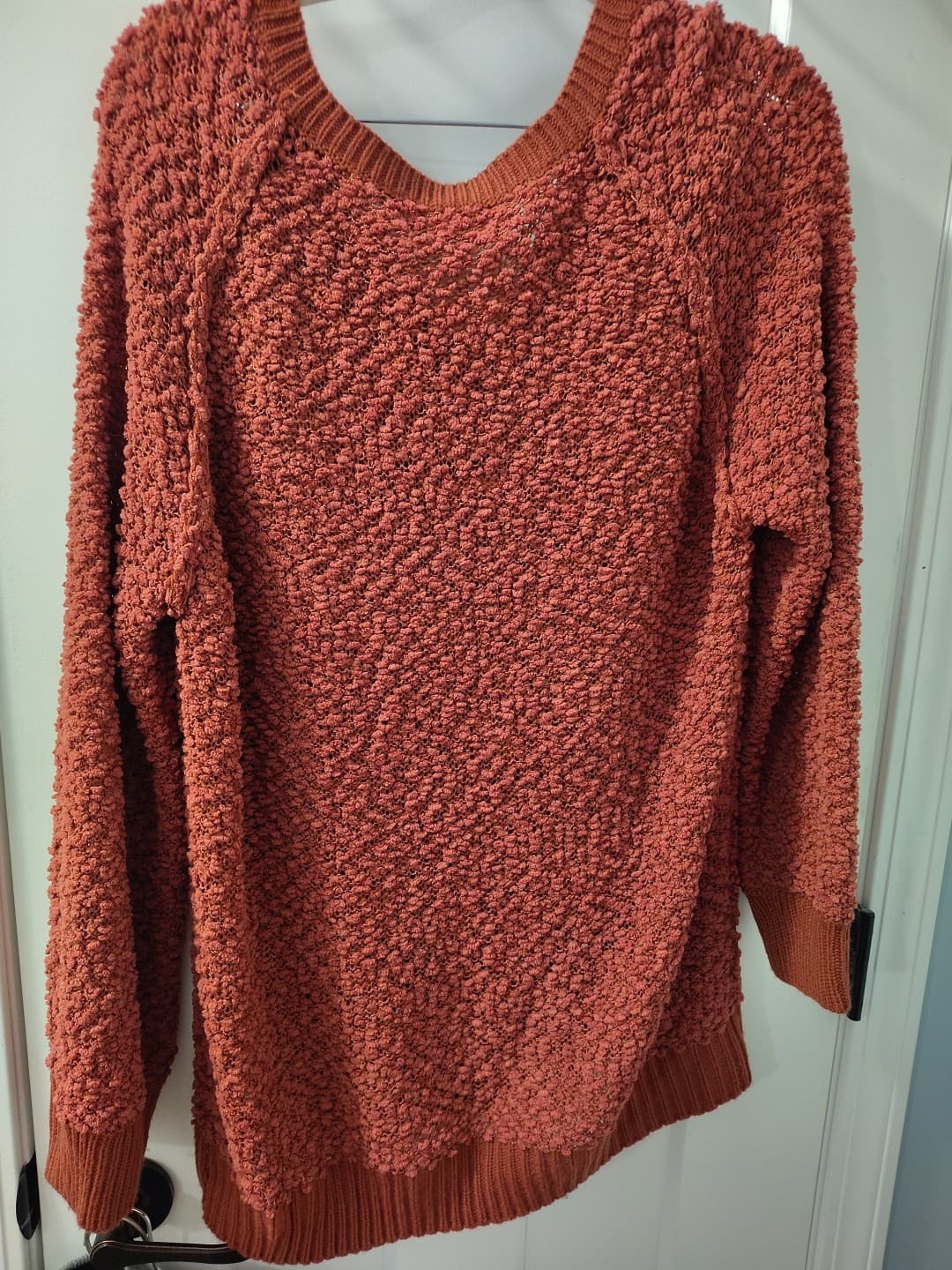 Maroon Burgandy Women’s Sweater Winter Fall Size Small - Thumbnail 3