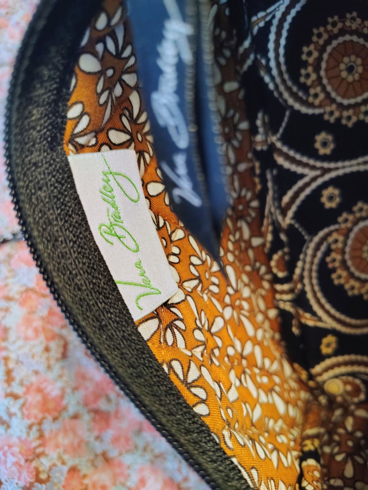 Vera Bradley shoulder bag, Caffe Latte floral paisley Pattern - Thumbnail 7