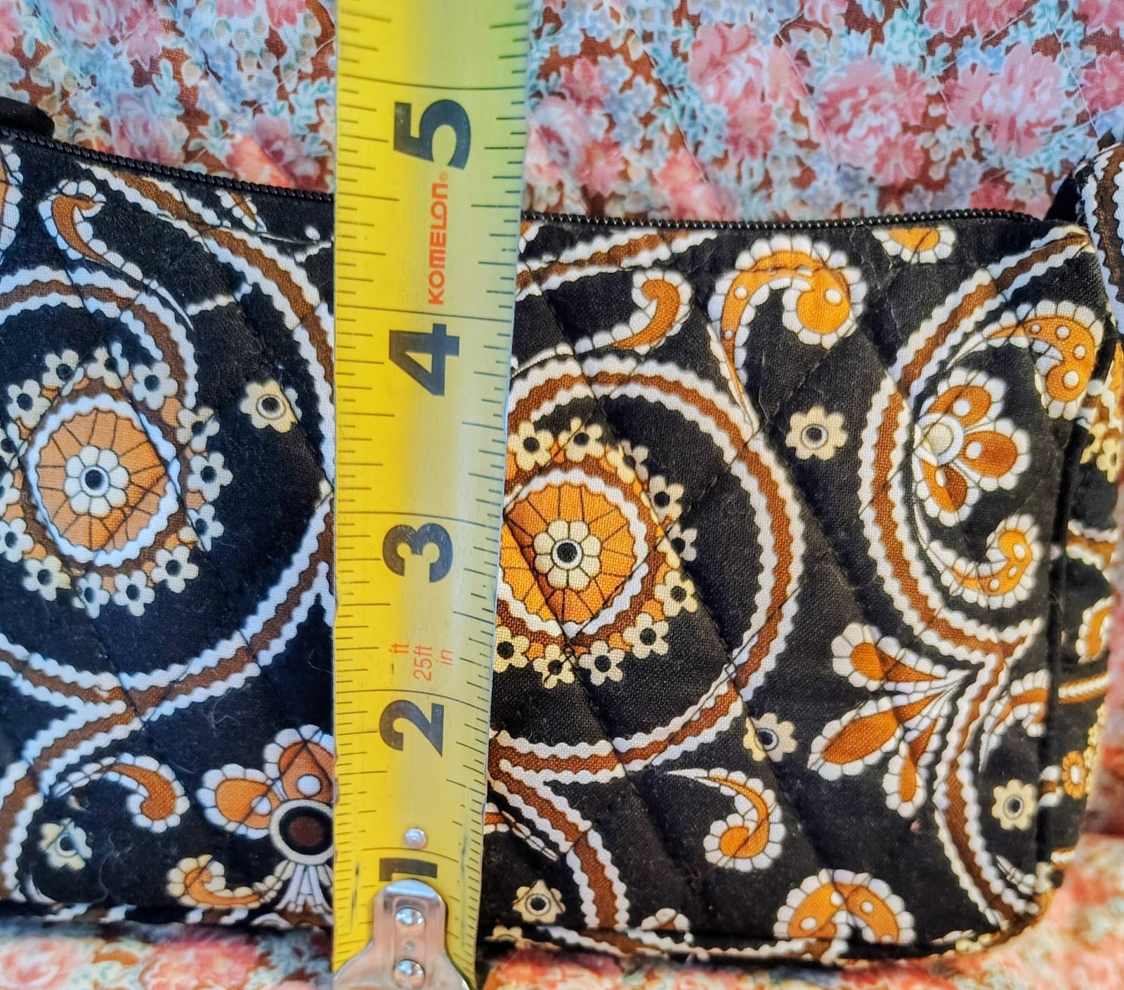 Vera Bradley shoulder bag, Caffe Latte floral paisley Pattern - Thumbnail 9