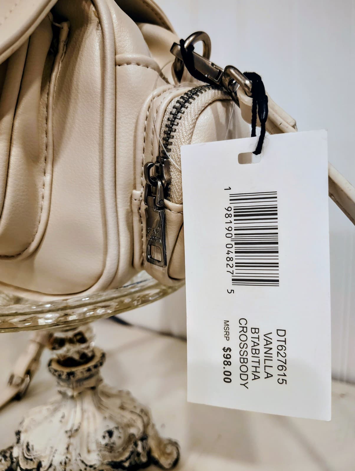 Steve Madden White Camera Crossbody Bag NWT $98 - Thumbnail 13