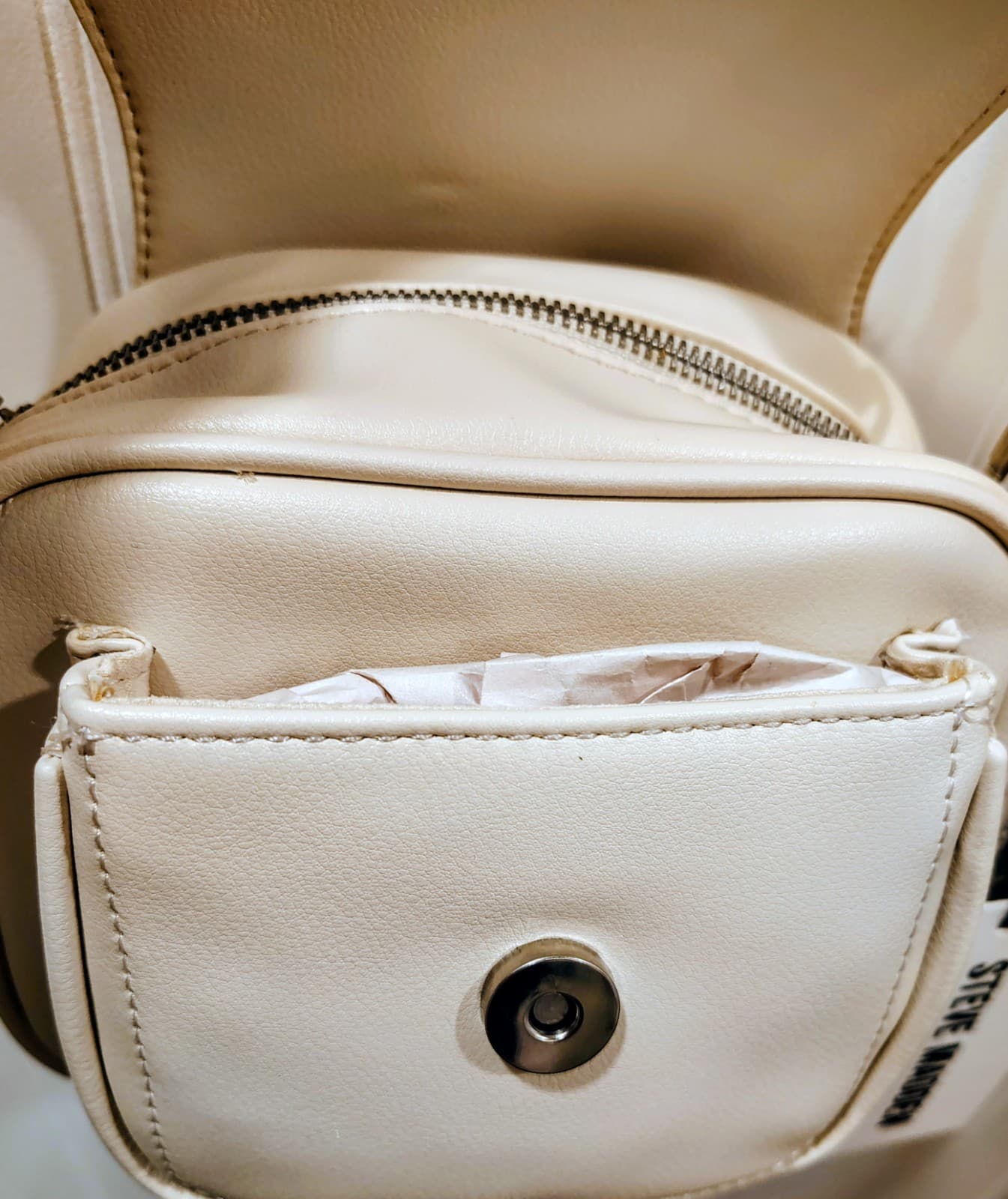 Steve Madden White Camera Crossbody Bag NWT $98 - Thumbnail 8