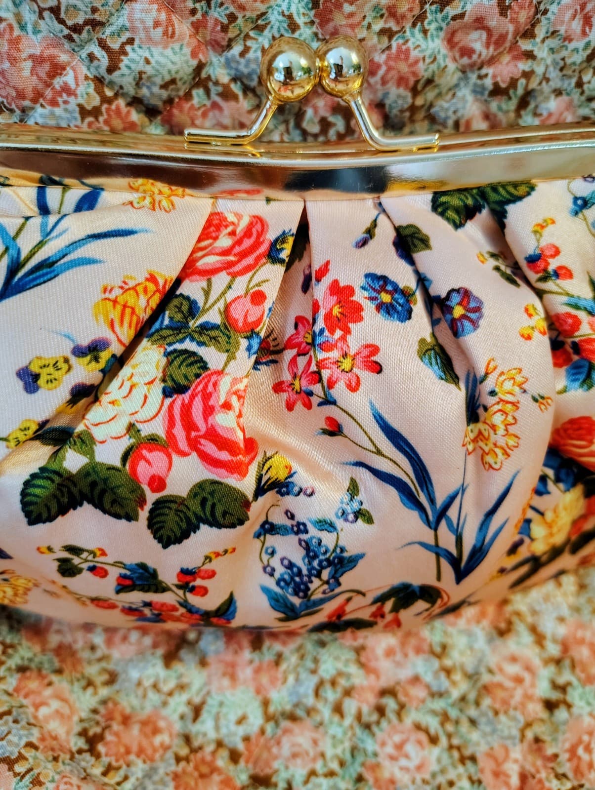 The Vintage Cosmetic Company NWOT Floral Cosmetic Clutch - Thumbnail 2