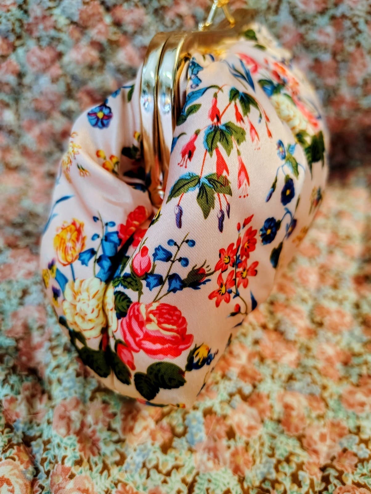 The Vintage Cosmetic Company NWOT Floral Cosmetic Clutch - Thumbnail 3