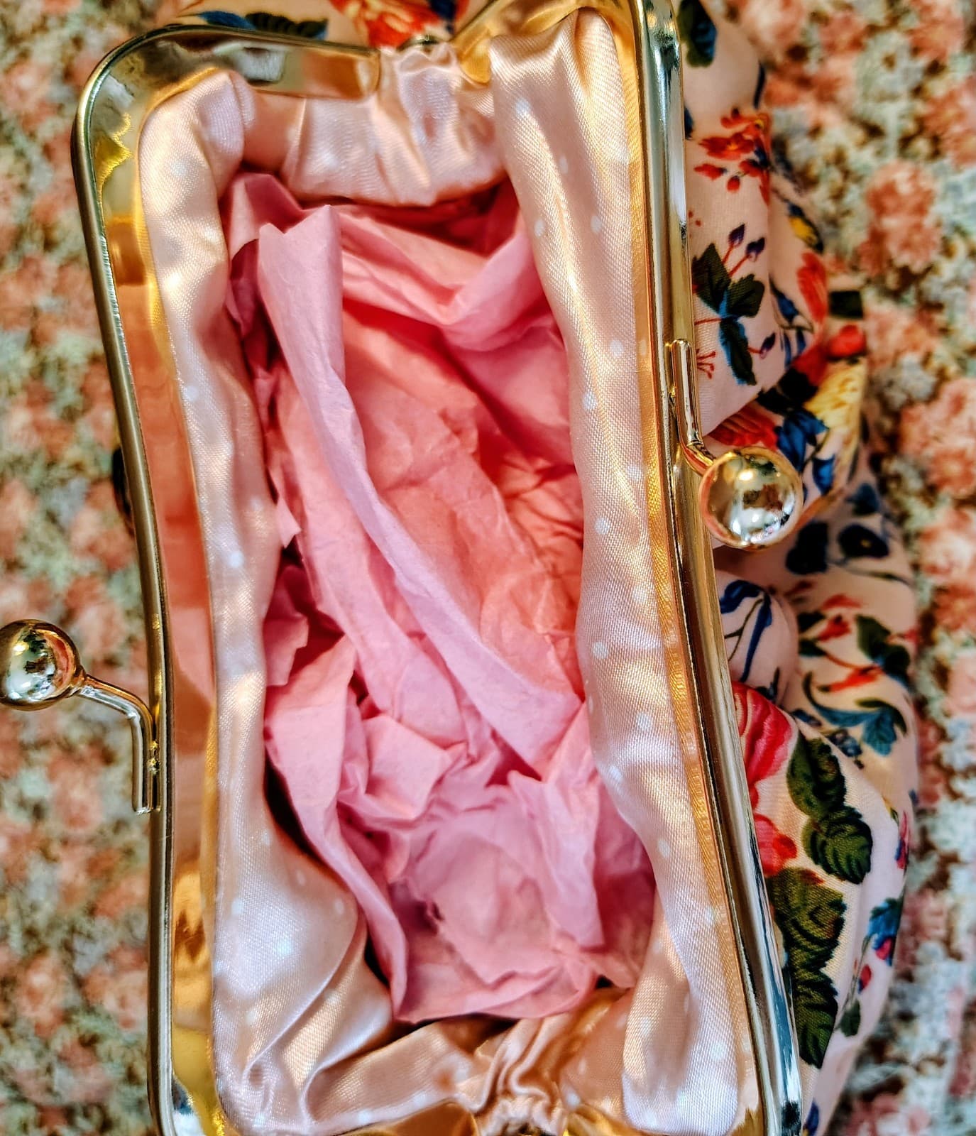 The Vintage Cosmetic Company NWOT Floral Cosmetic Clutch - Thumbnail 7