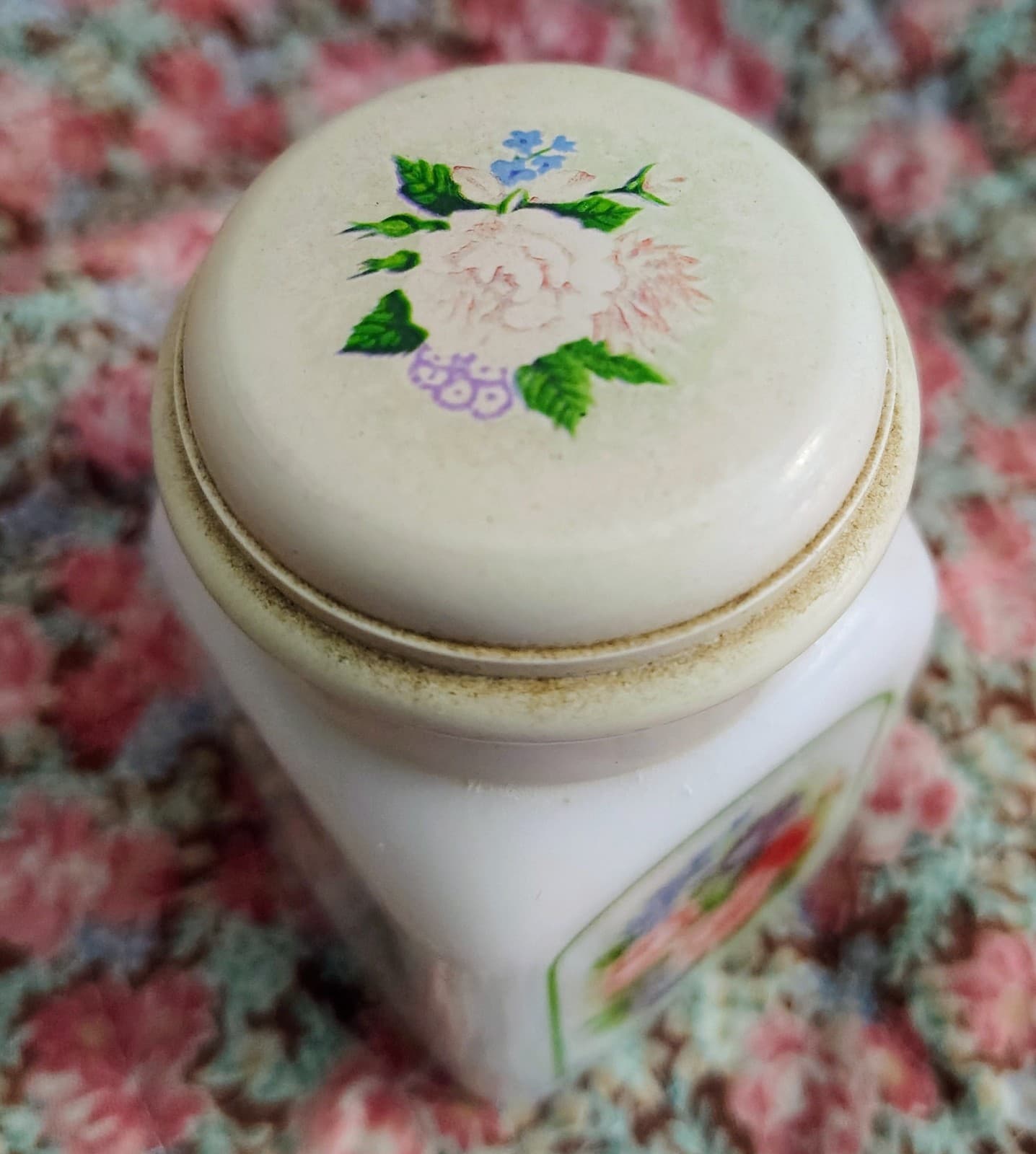Vintage Avon Floral Talc Milk Glass Jar, With Talc Inside, Not Used - Thumbnail 3