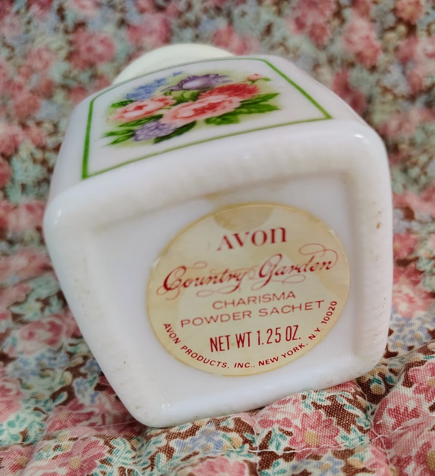 Vintage Avon Floral Talc Milk Glass Jar, With Talc Inside, Not Used - Thumbnail 4