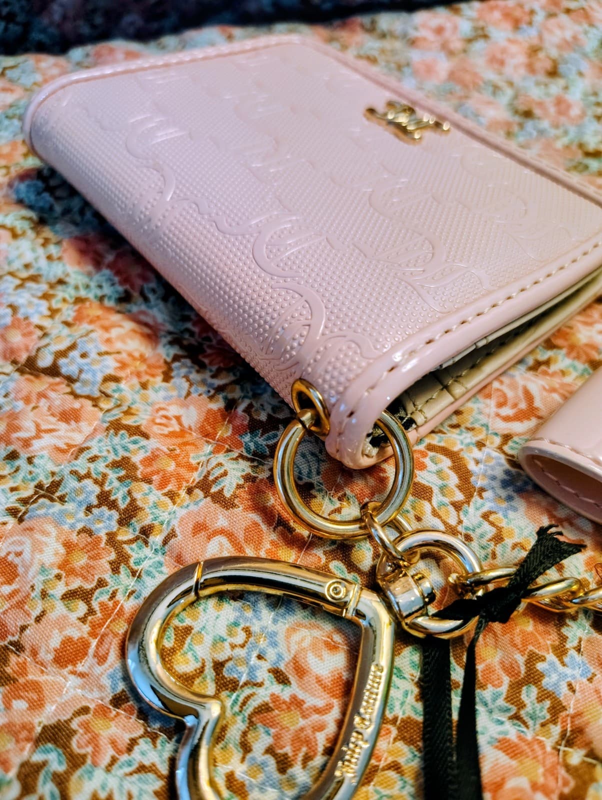 NWT juicy couture Exclusive wallet Wristlet With Charm Strap MSRP $35 - Thumbnail 9